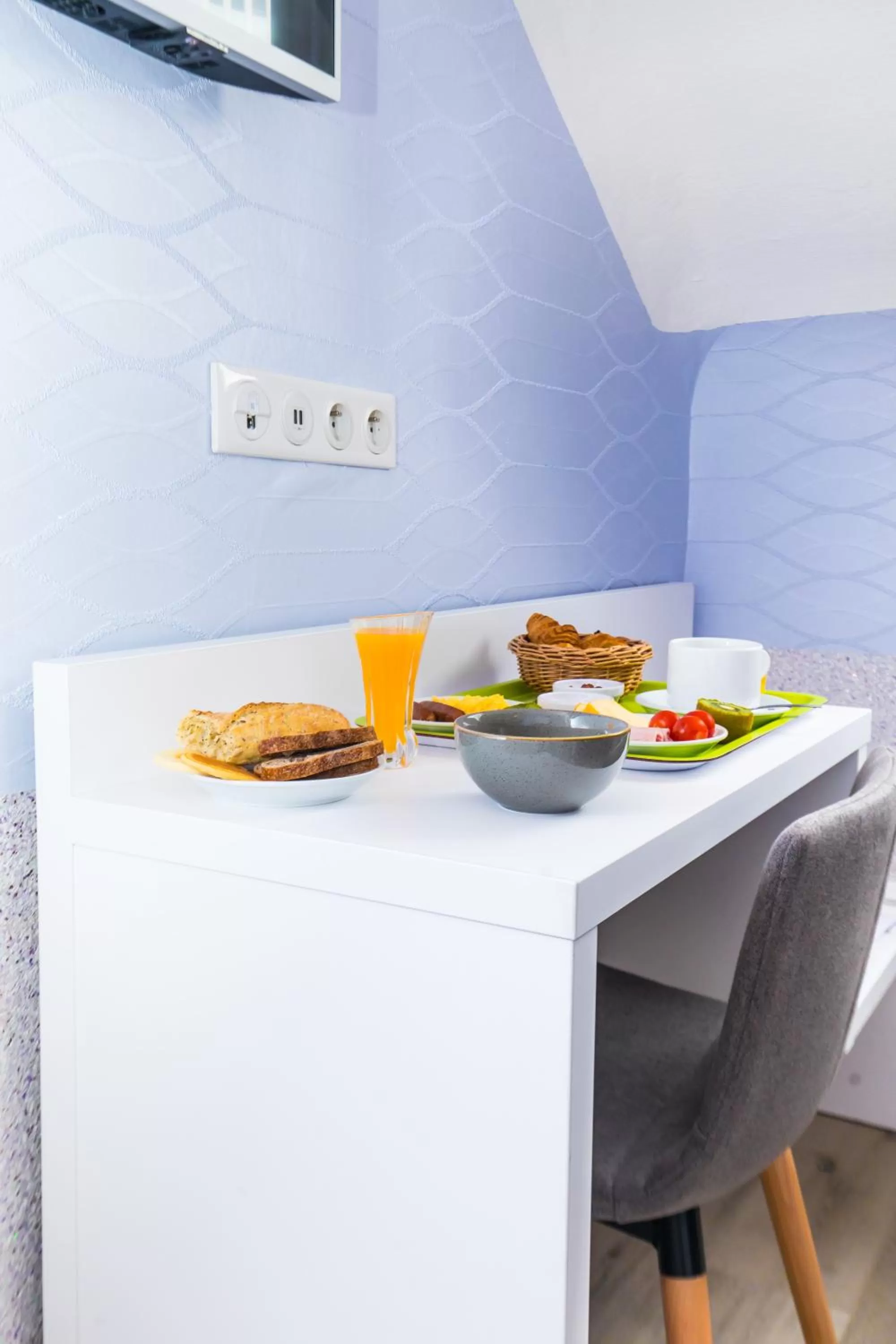 Food in HOTEL DE PARIS MONTPARNASSE