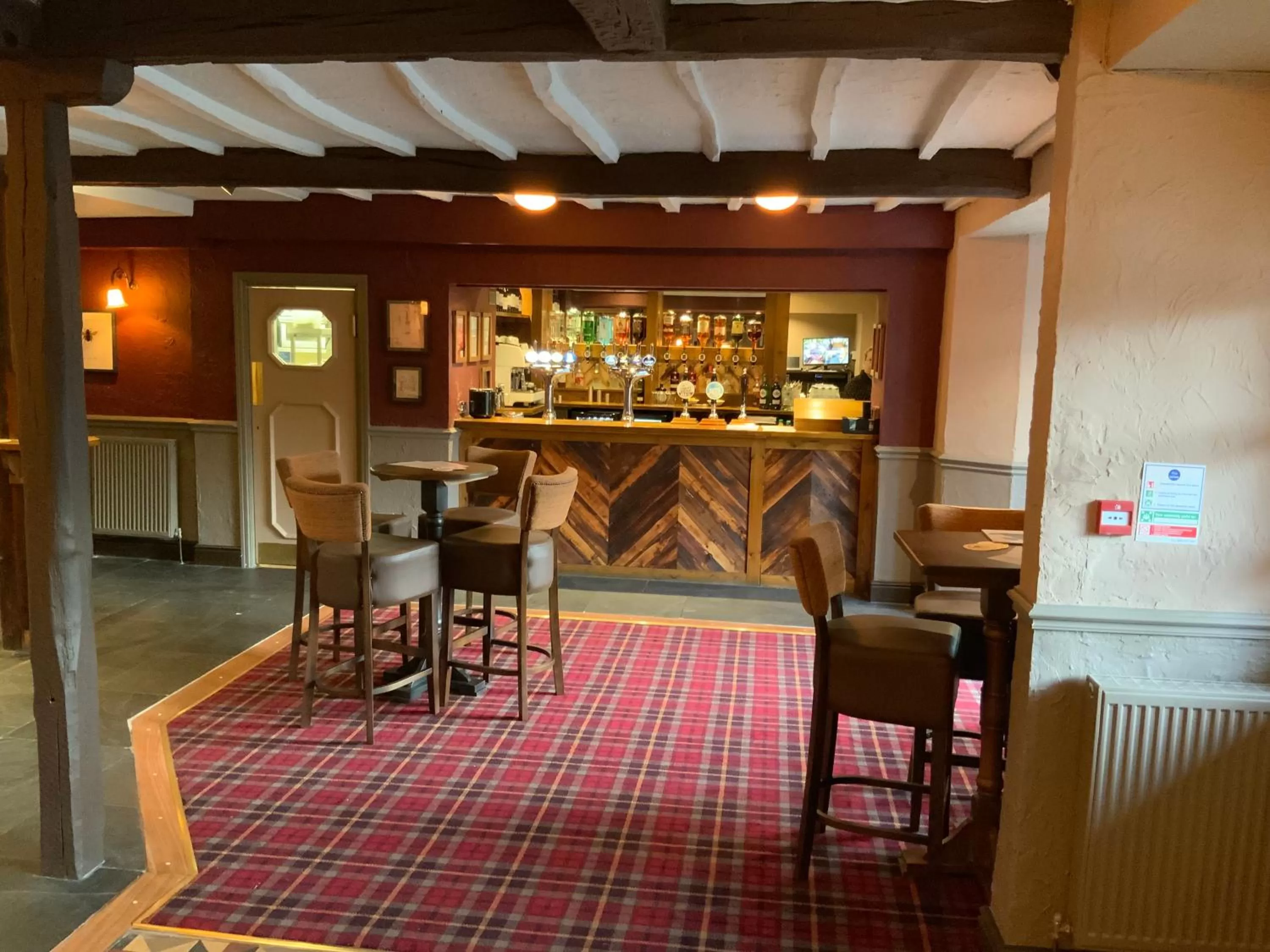 Restaurant/Places to Eat in The Sun Inn