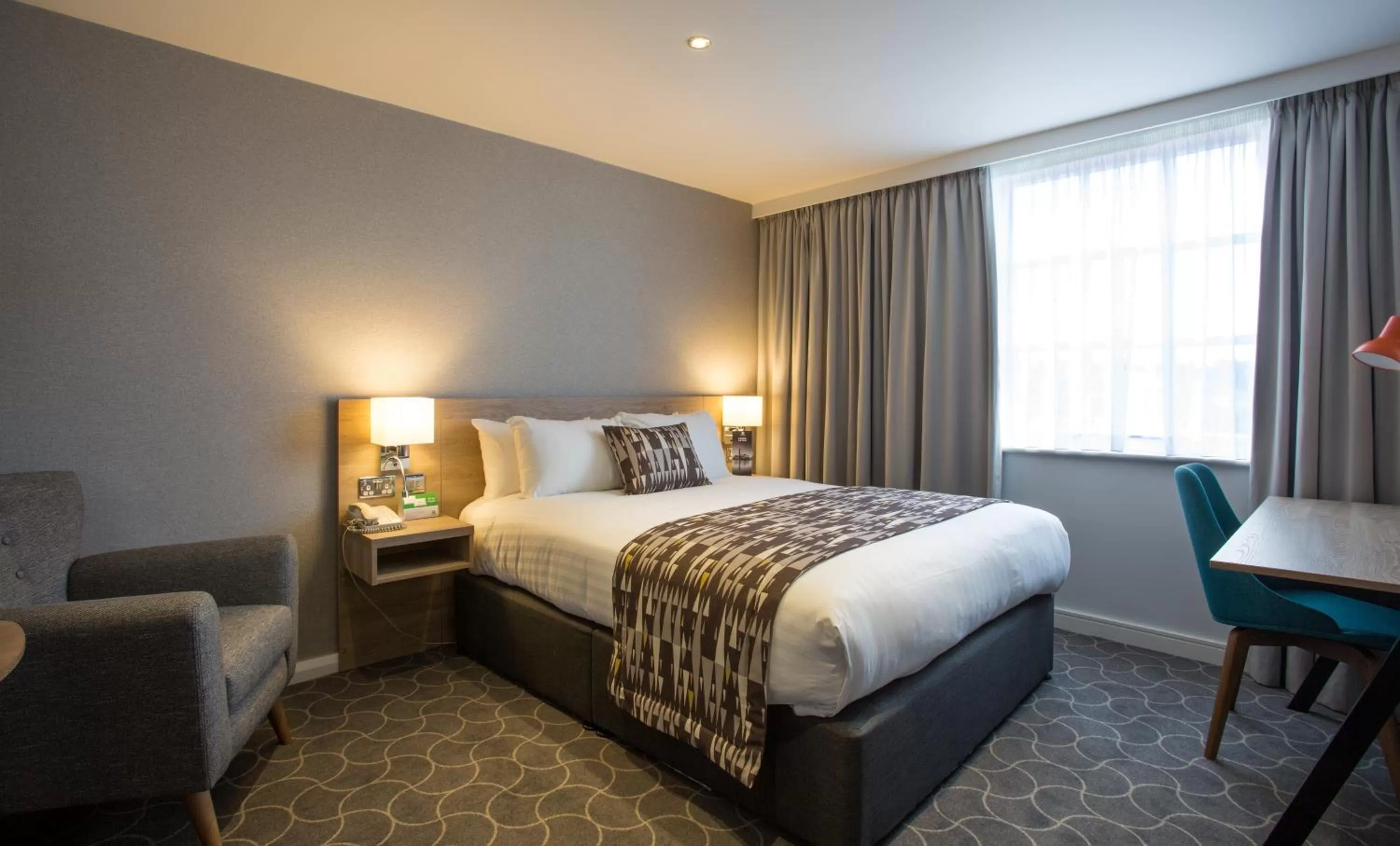 Photo of the whole room, Bed in Holiday Inn Ellesmere Port/Cheshire Oaks by IHG