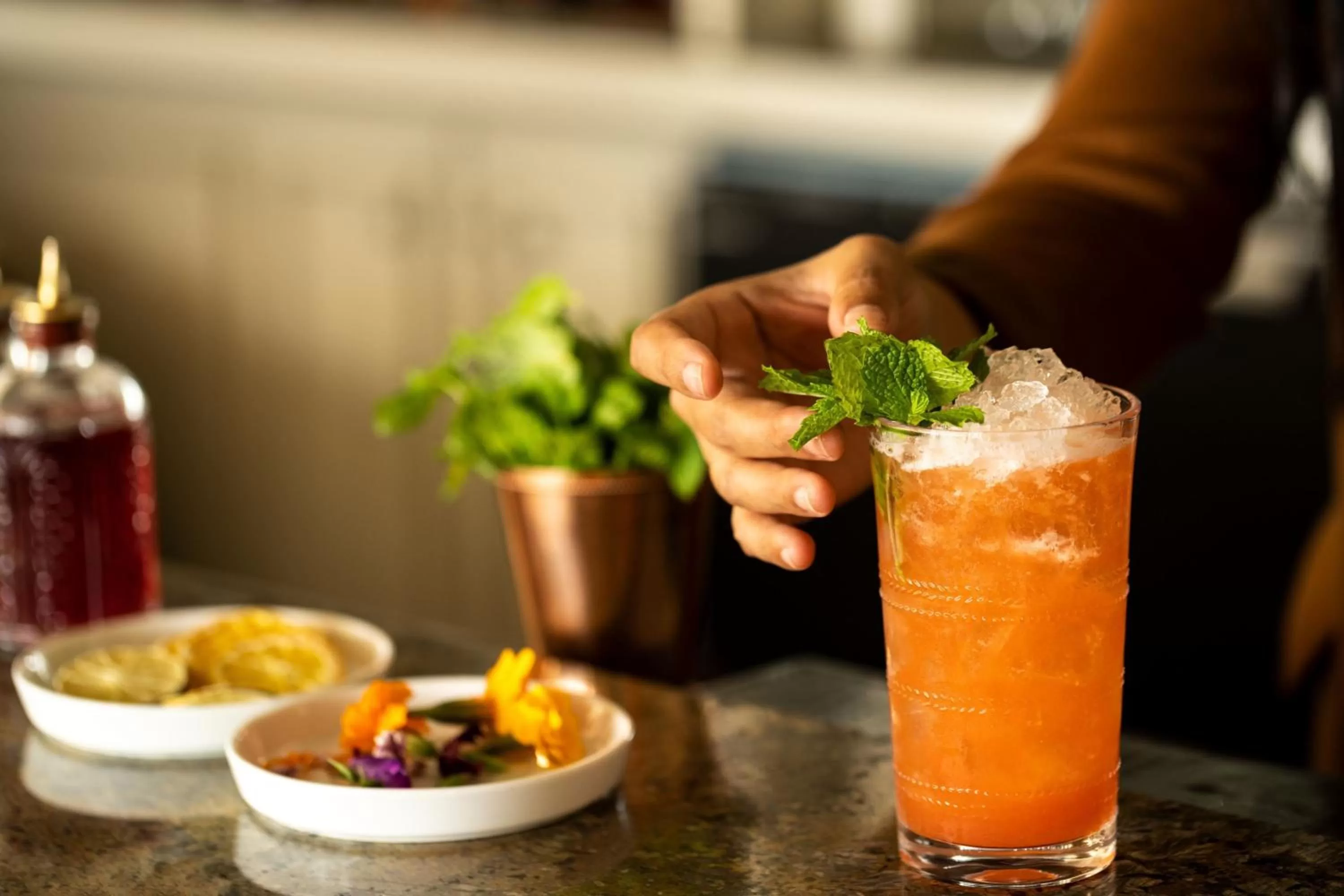 Lounge or bar in Moana Surfrider, A Westin Resort & Spa, Waikiki Beach