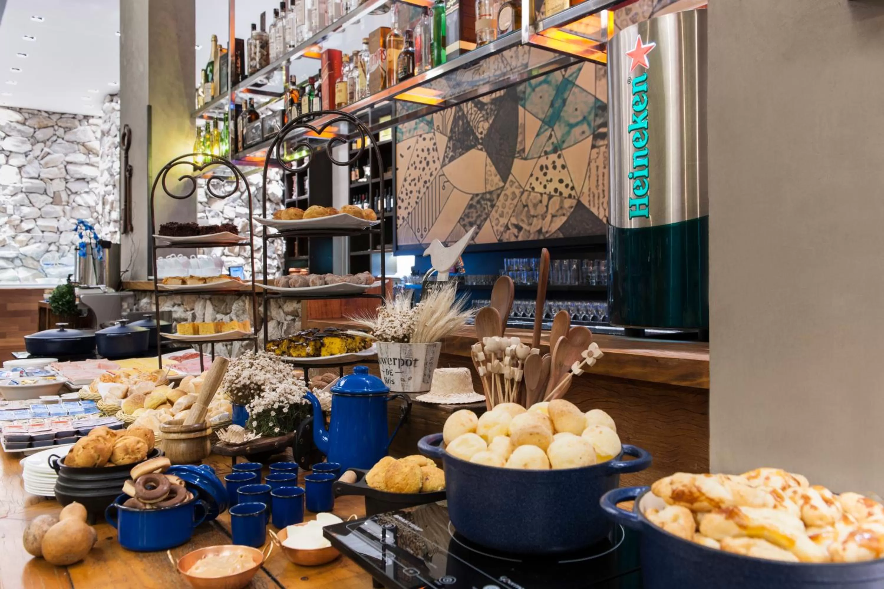 Restaurant/places to eat in Radisson Blu Belo Horizonte Savassi