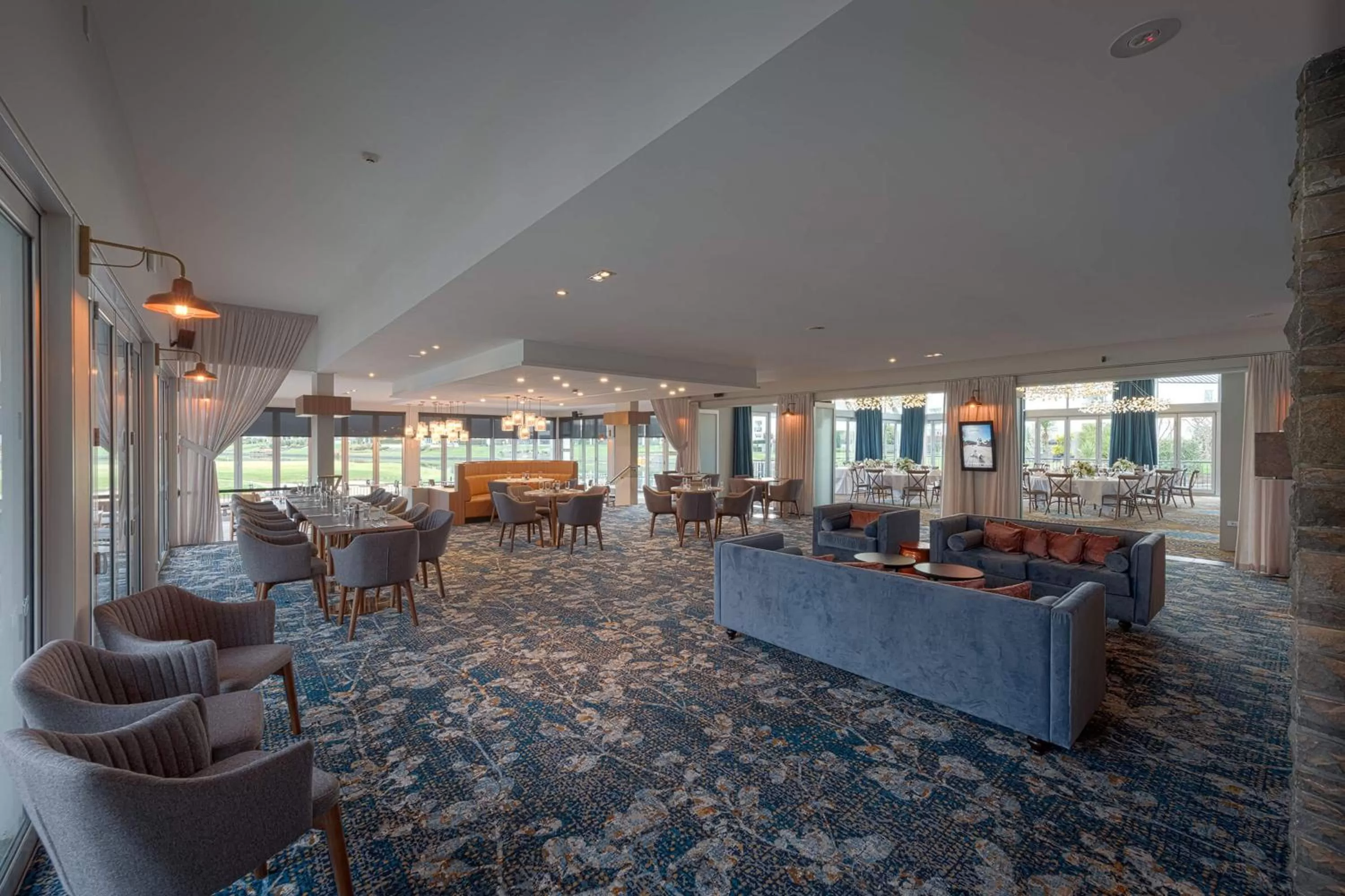 Restaurant/places to eat in Peppers Clearwater Resort