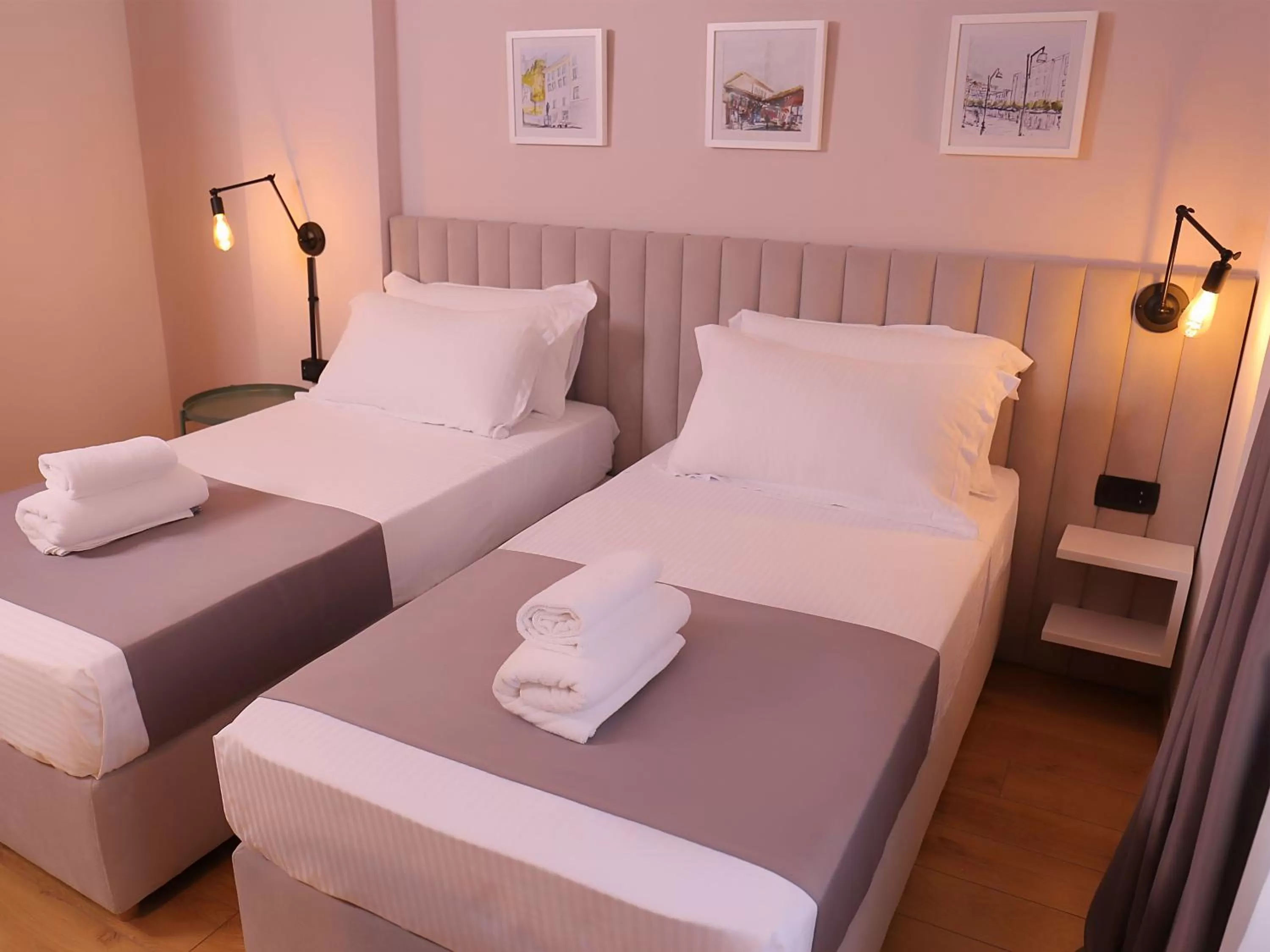 Business facilities, Bed in Oda Hotel Tirana