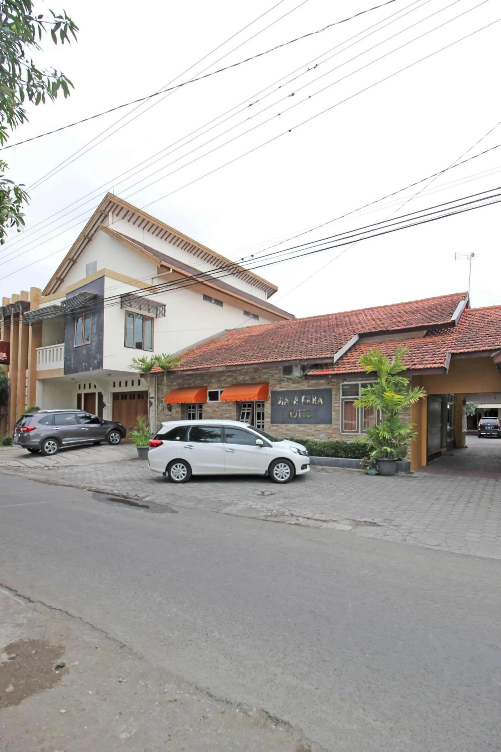 Property building in RedDoorz near Pojok Beteng Prawirotaman