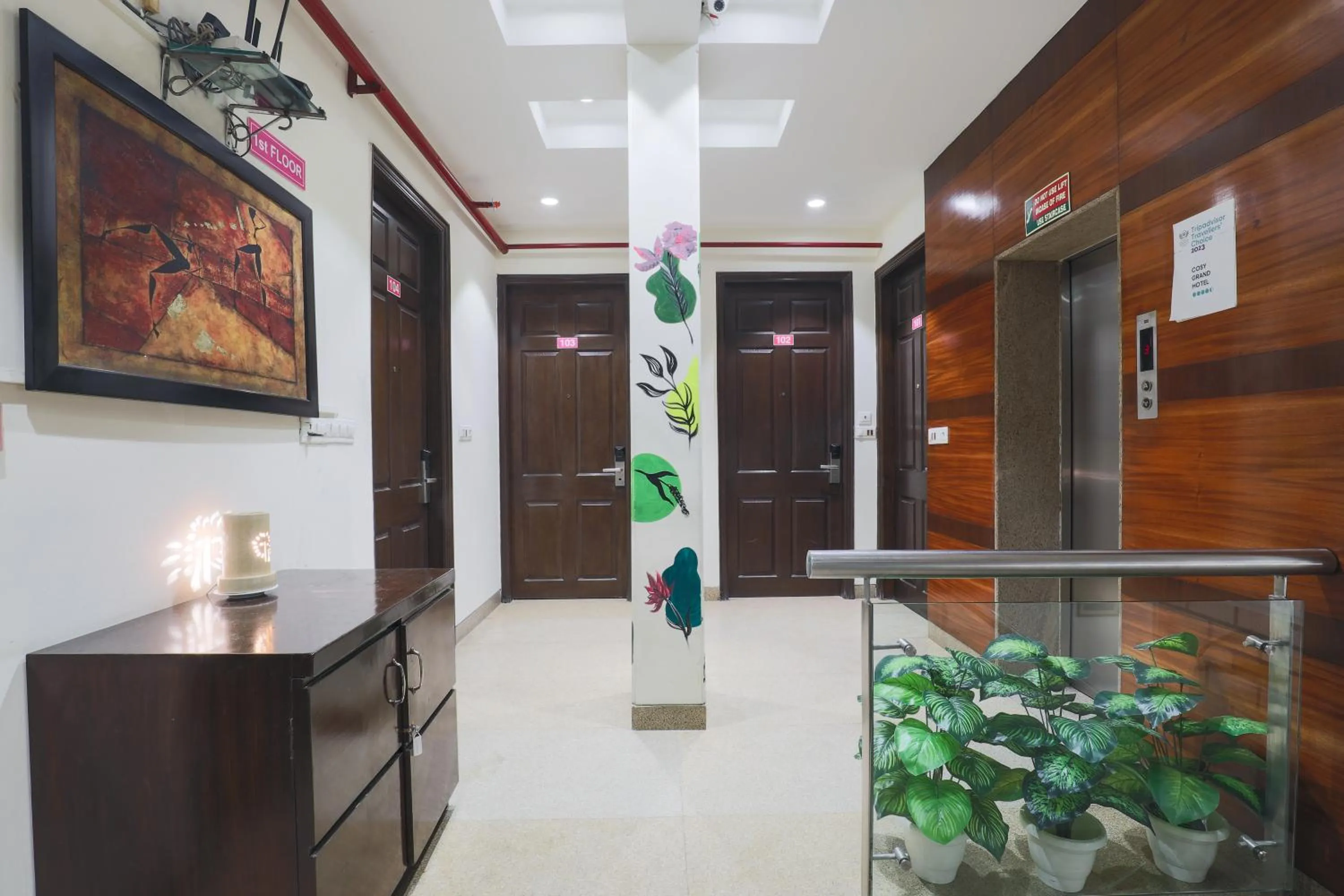 Area and facilities in Cosy Grand, Chanakyapuri by The Cosy Hotels