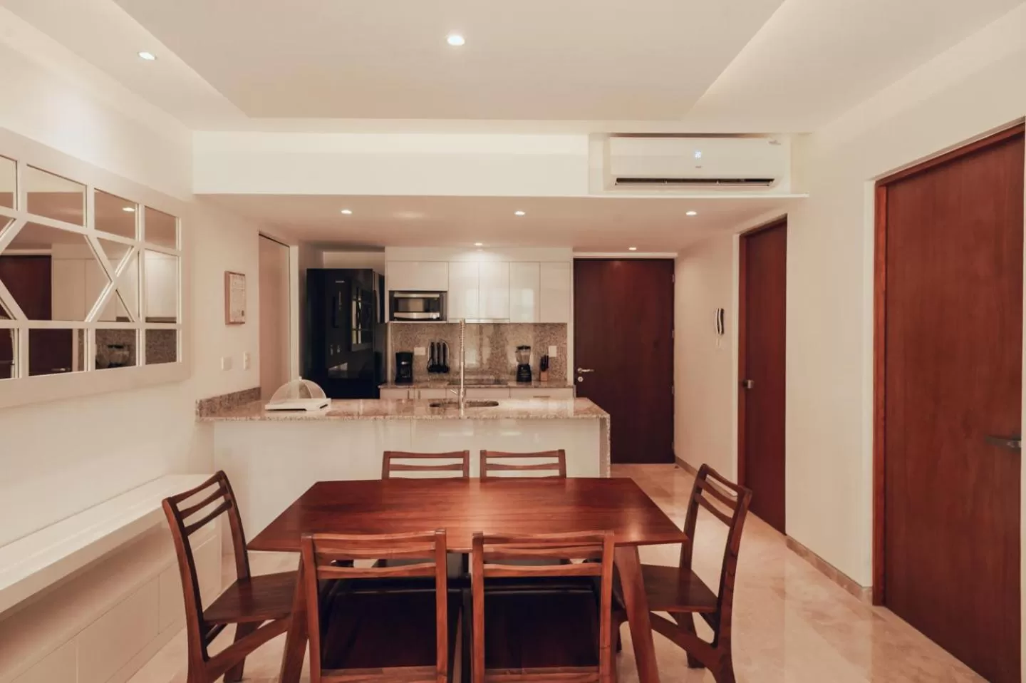 Dining area in Antera Hotel & Residences