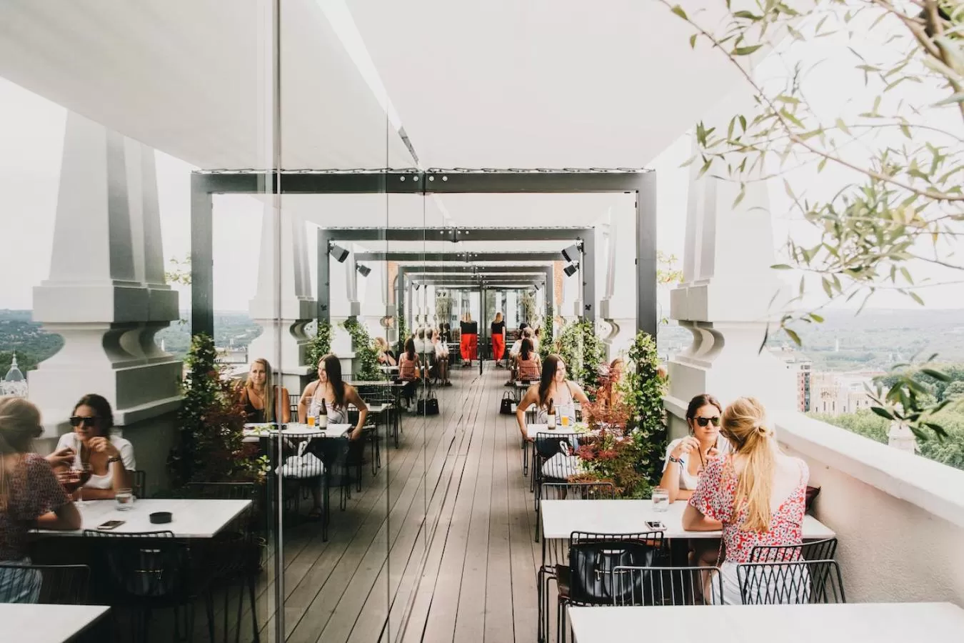 Restaurant/places to eat in Dear Hotel Madrid