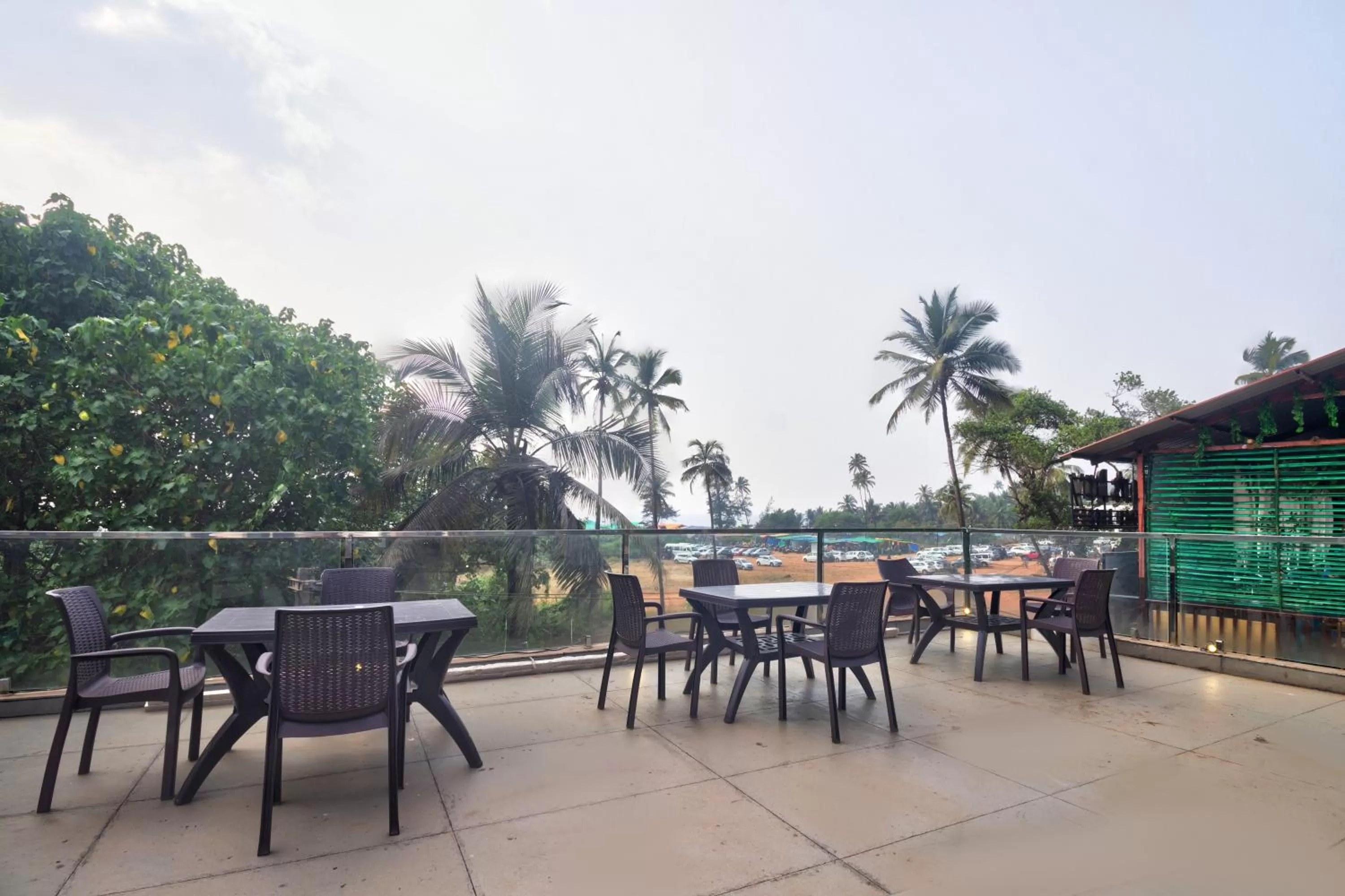 Restaurant/places to eat in Oceano Beach Resort