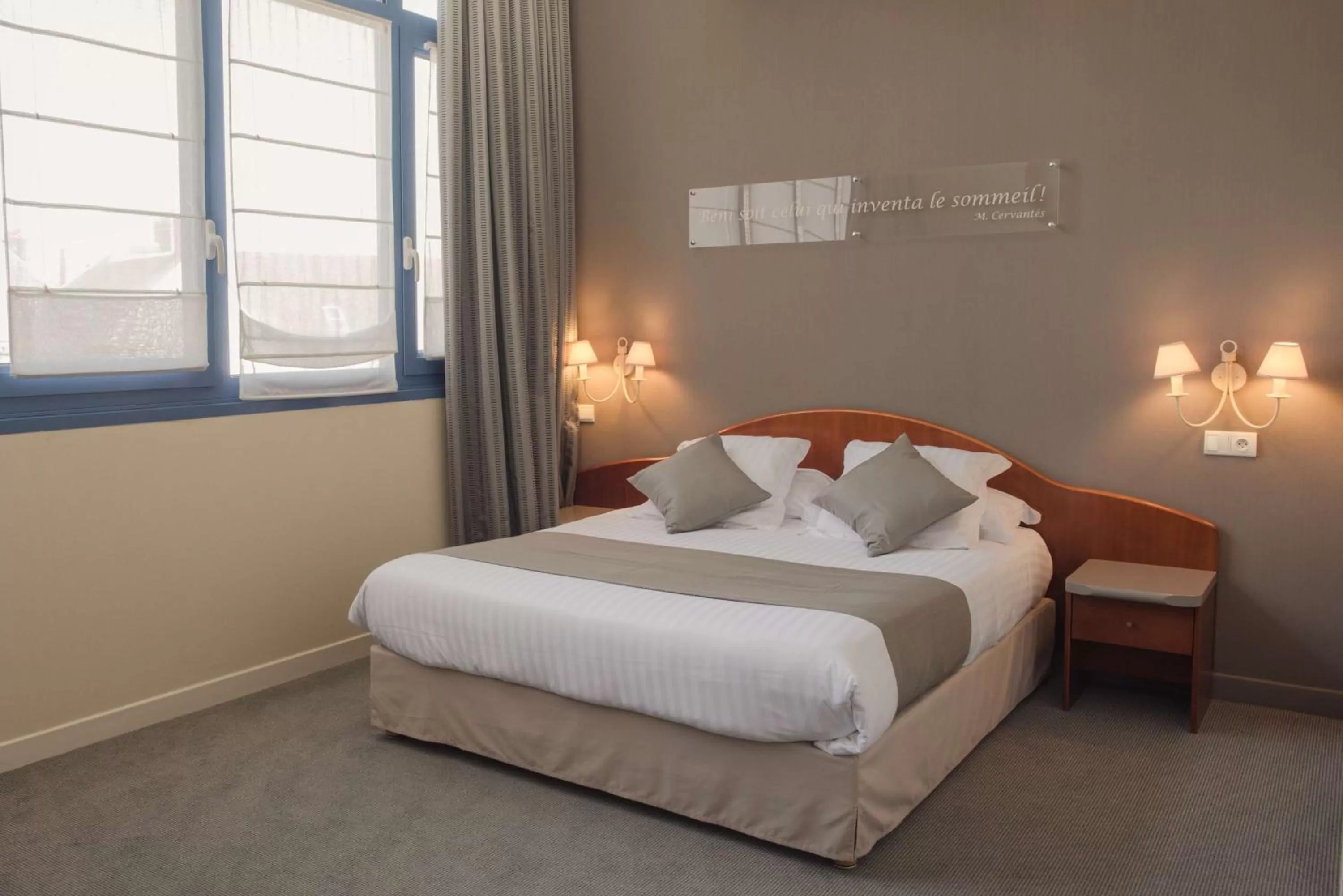 Photo of the whole room, Bed in Best Western Hôtel Hermitage