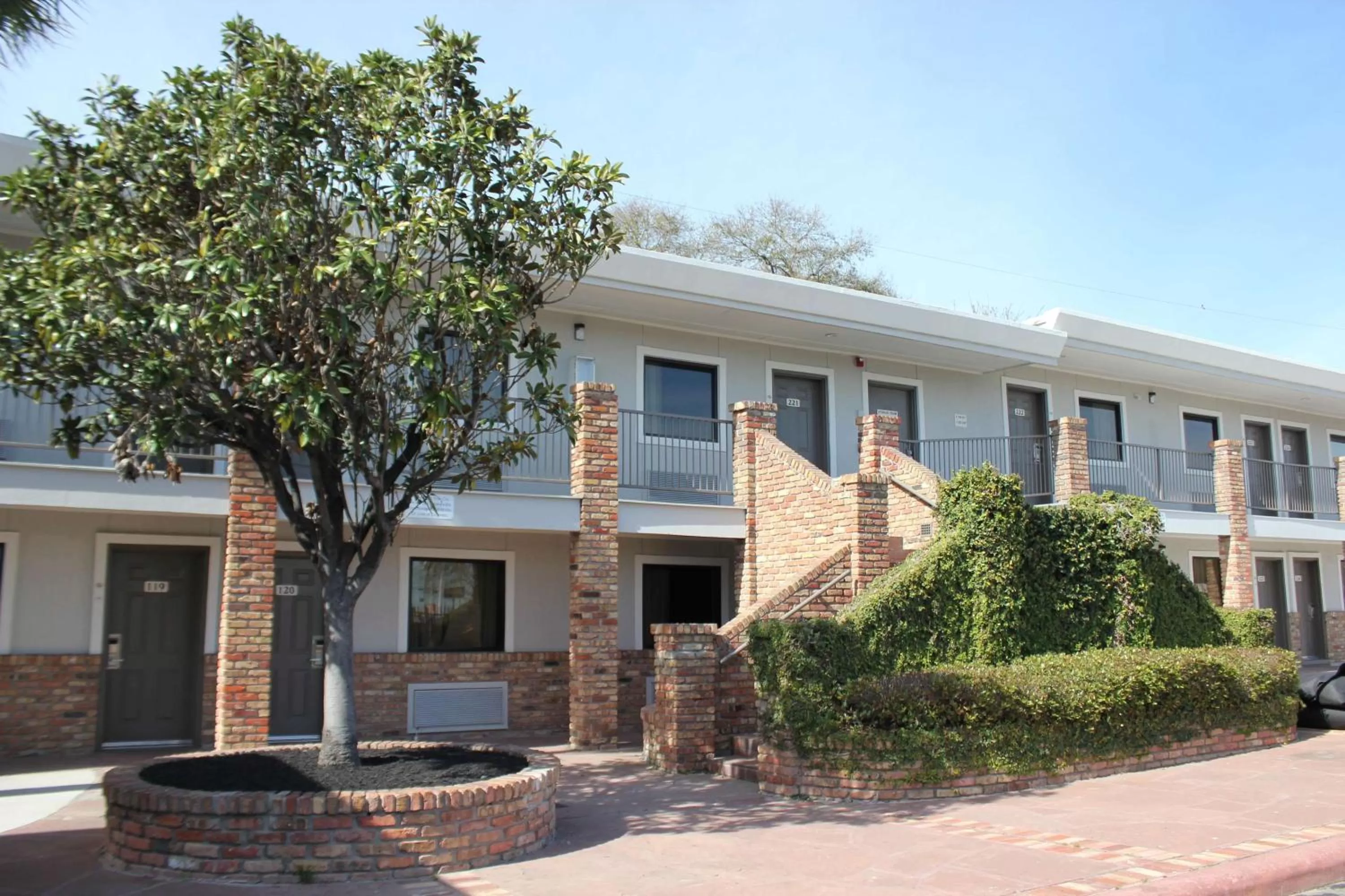 Property Building in Studio 6-Houston, TX - East