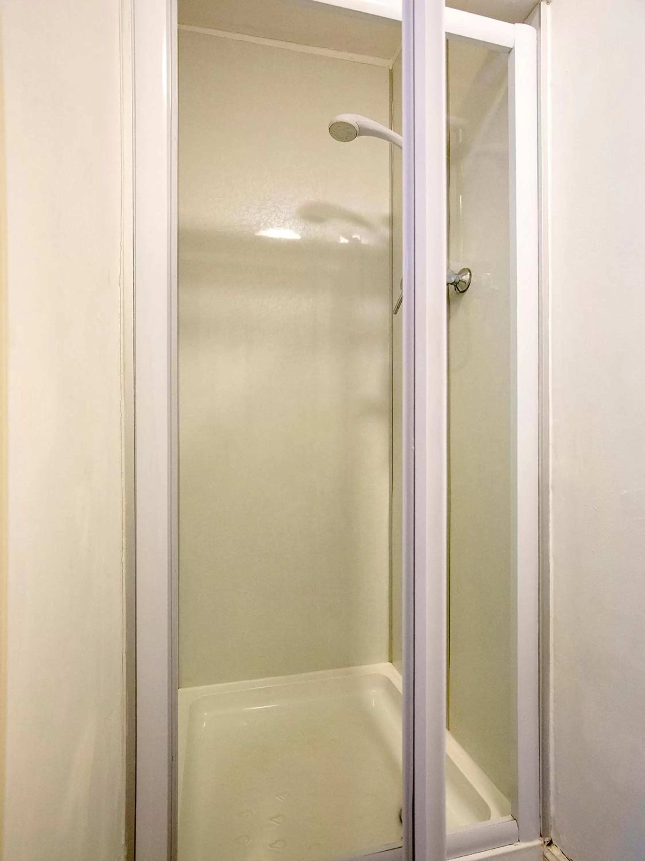 Bathroom in Lost Guest House Peterhead