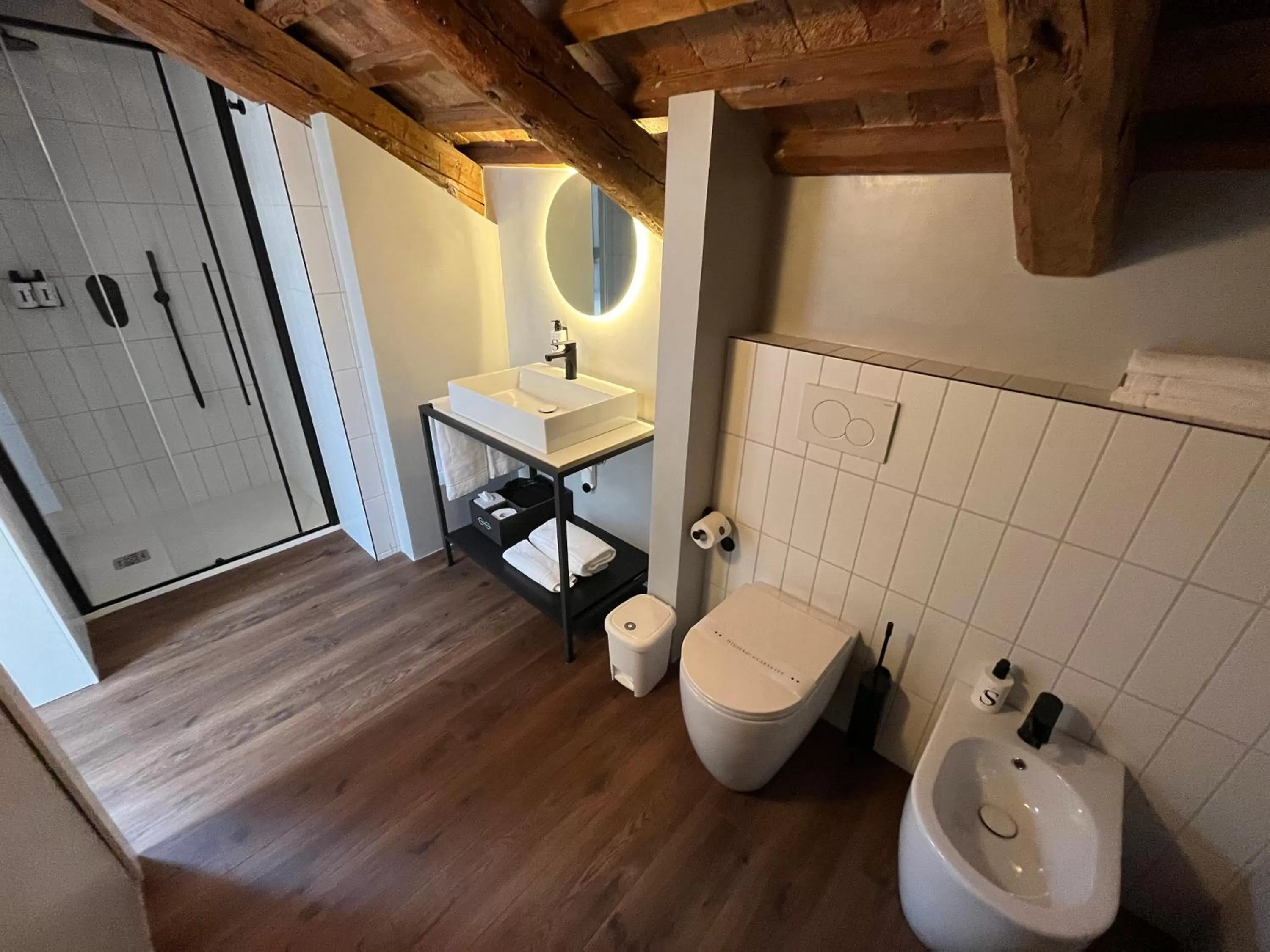 Bathroom in The Foscarini