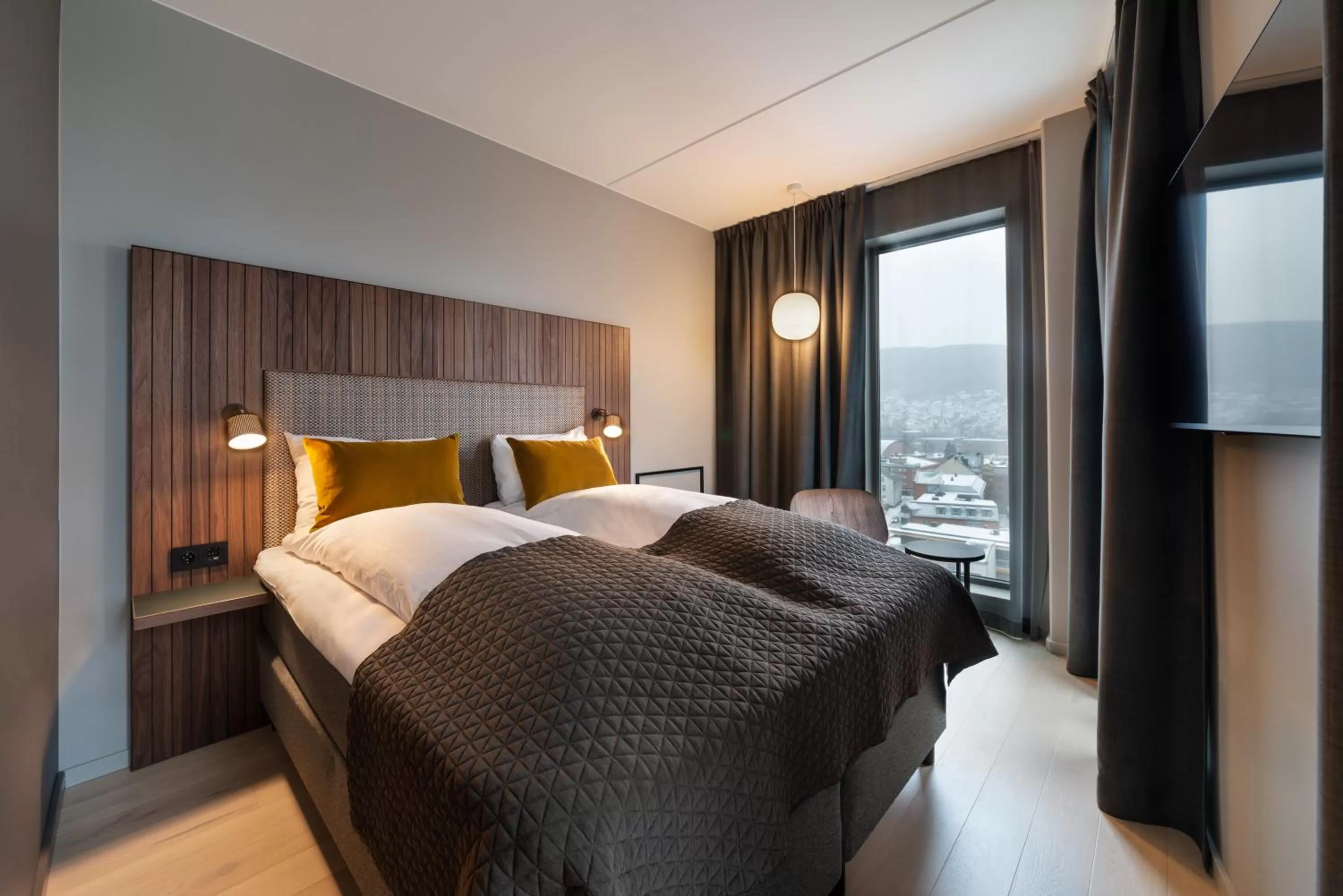 Bed in Quality Hotel River Station