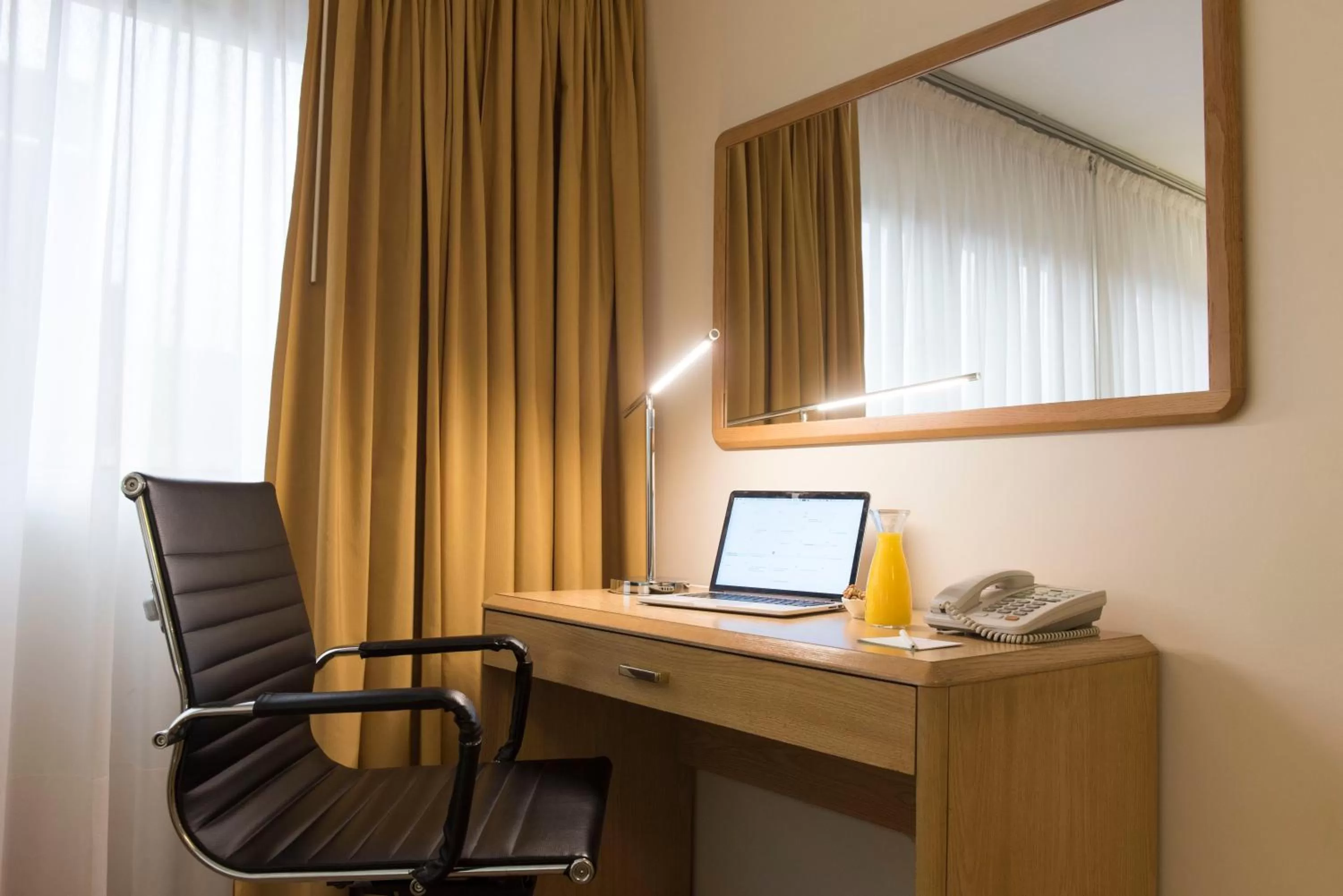 Photo of the whole room in Holiday Inn Montevideo by IHG