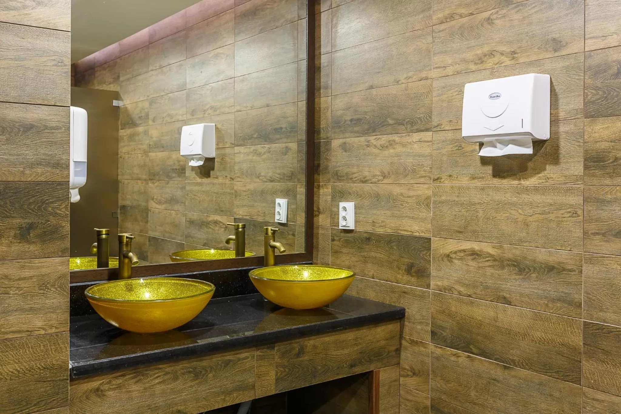 Toilet in Renion Hills Hotel