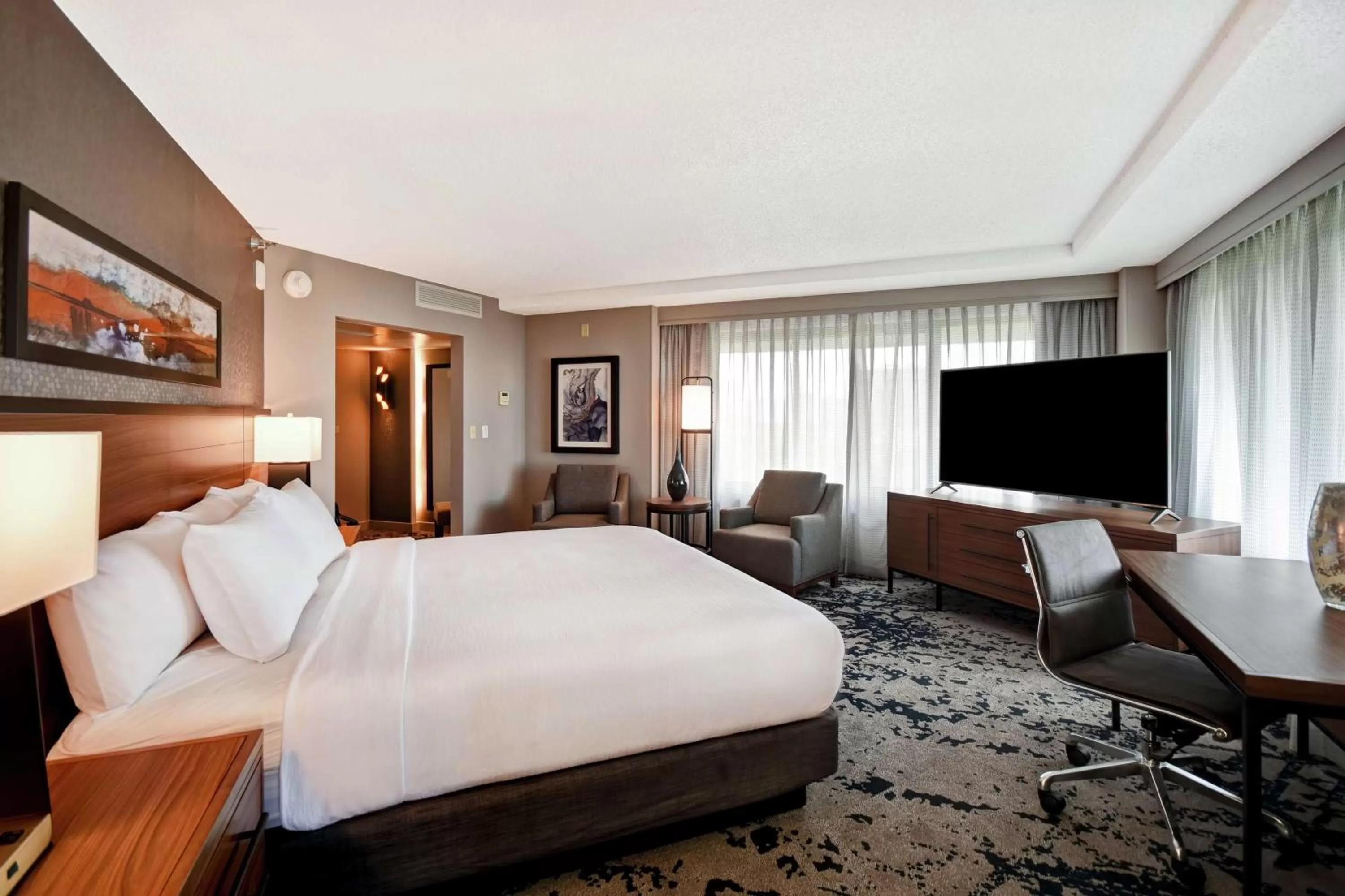 Bedroom, Bed in Embassy Suites by Hilton Omaha Downtown Old Market