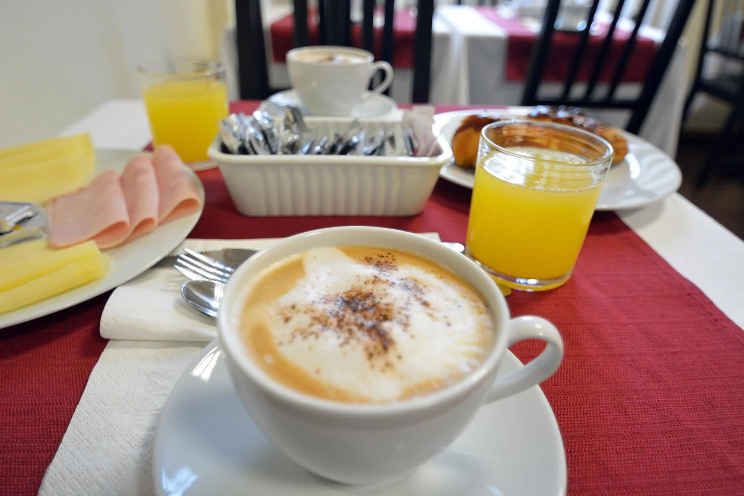 Food and drinks in B&B Marbò Florence