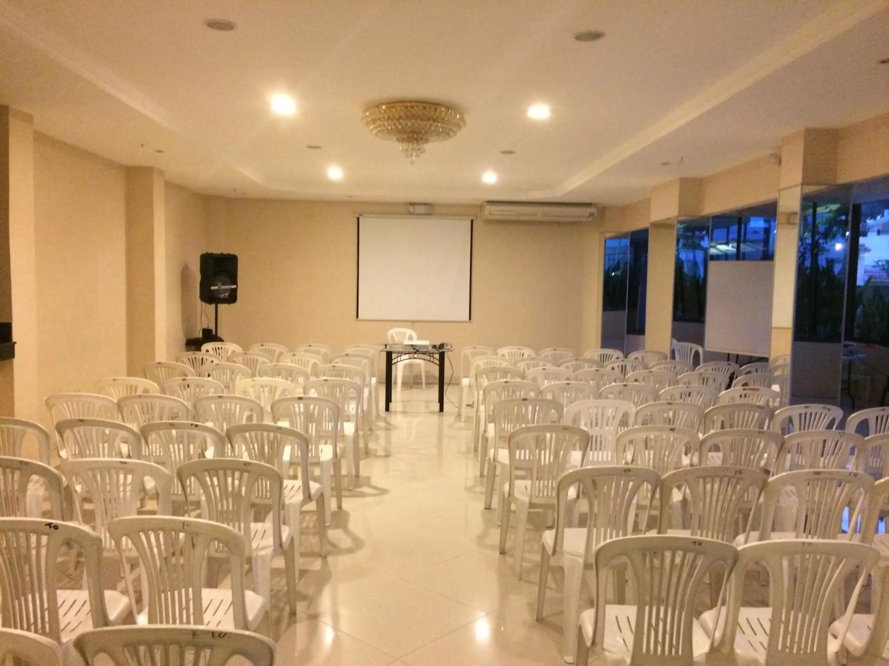 Meeting/conference room in Hotel Garzota Inn