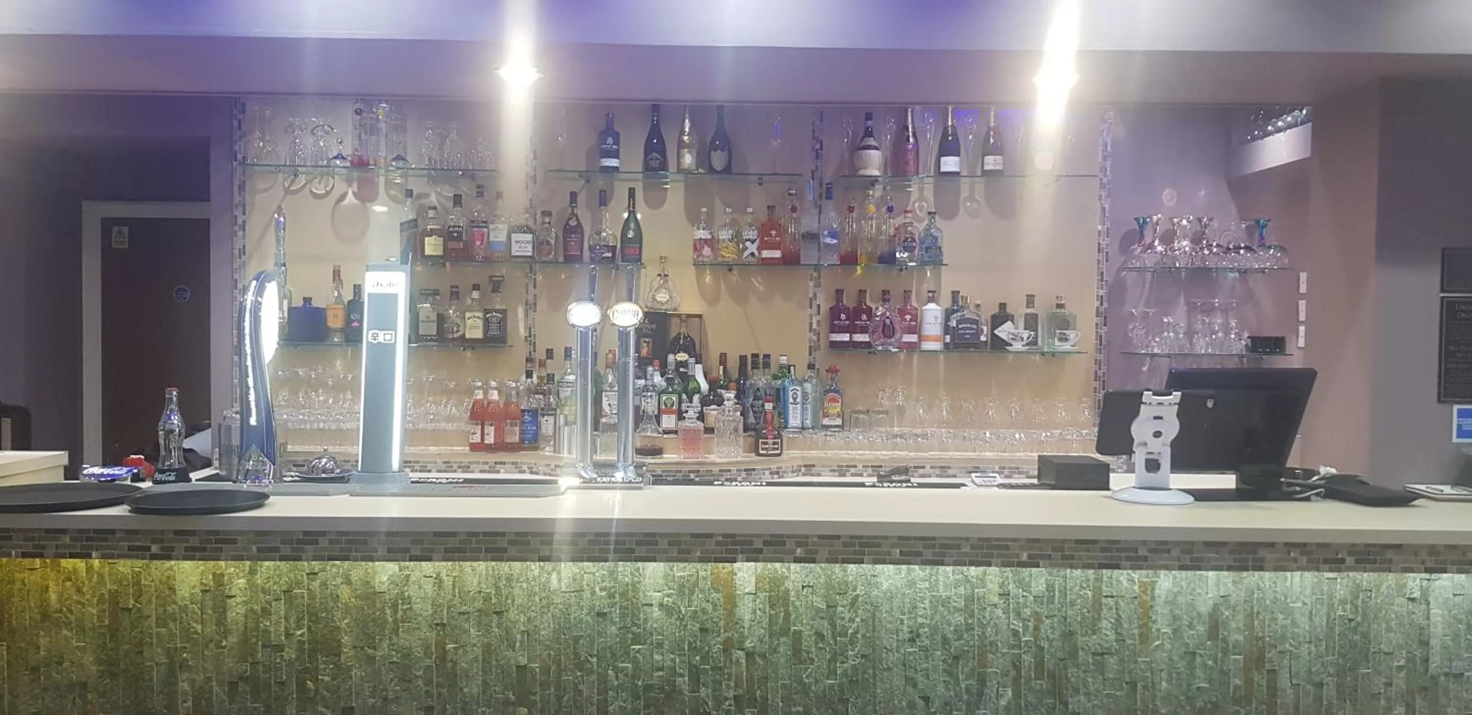 Restaurant/places to eat in The Charles Hotel