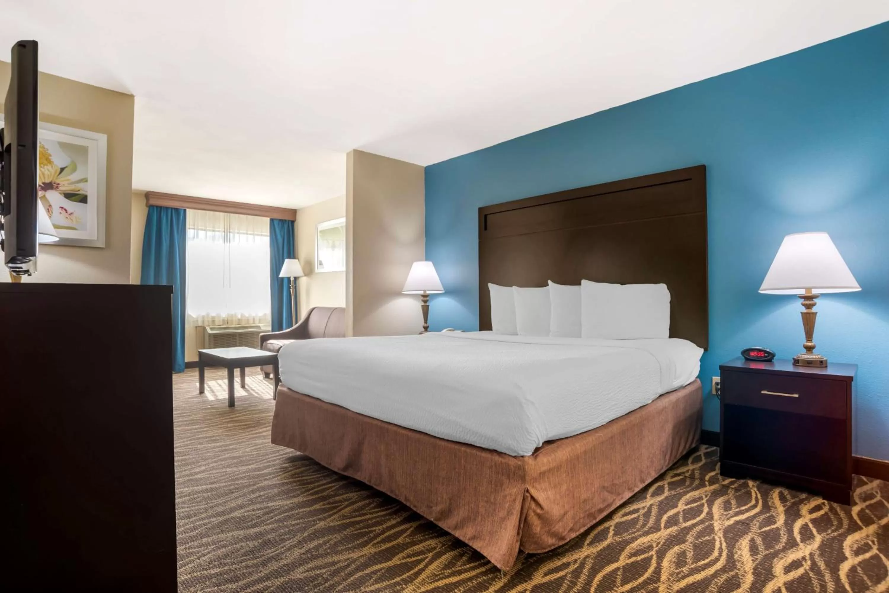 Photo of the whole room, Bed in Best Western Ville Platte