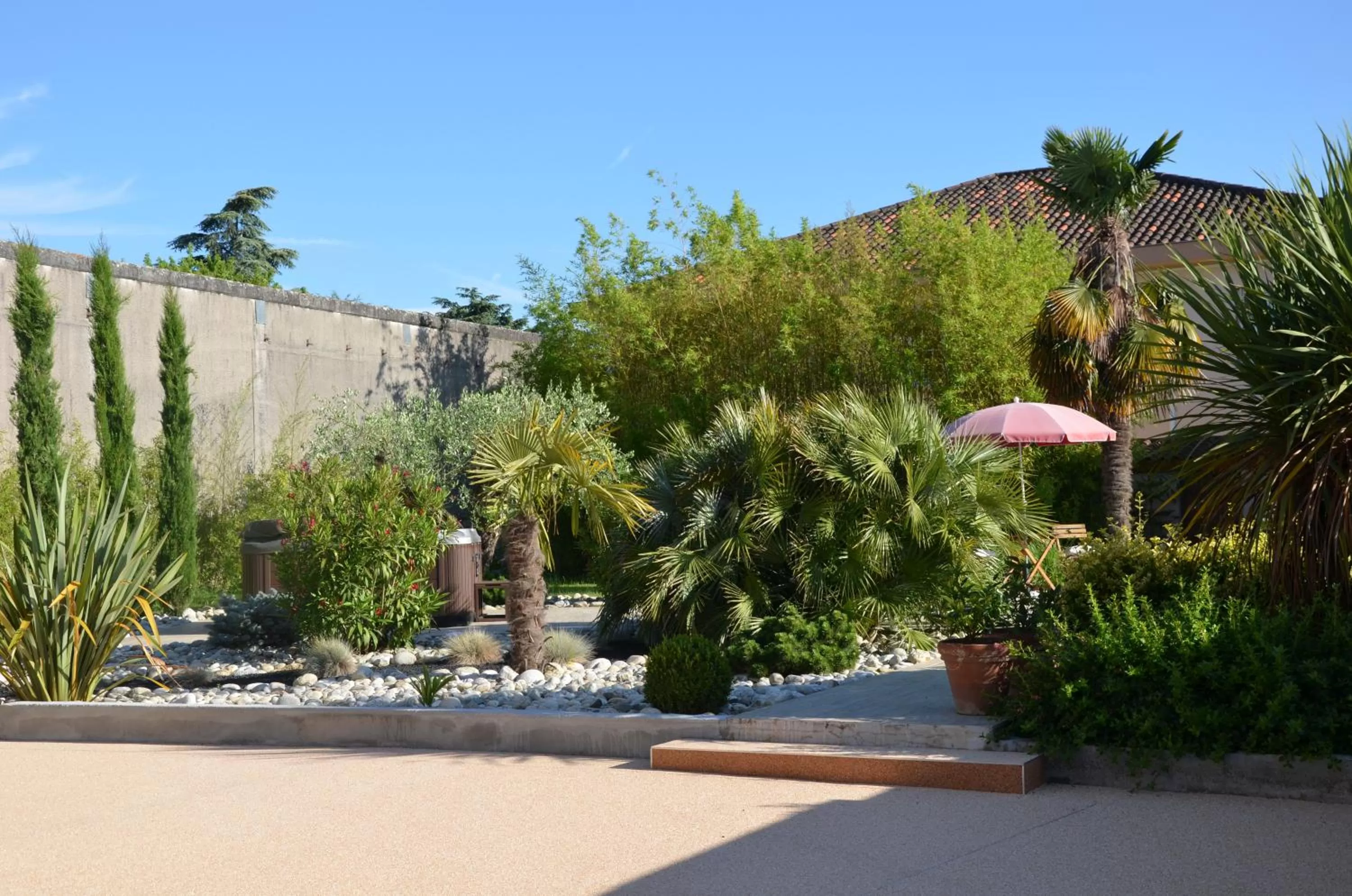 Property building in Chambre D'hôtes Et Spa