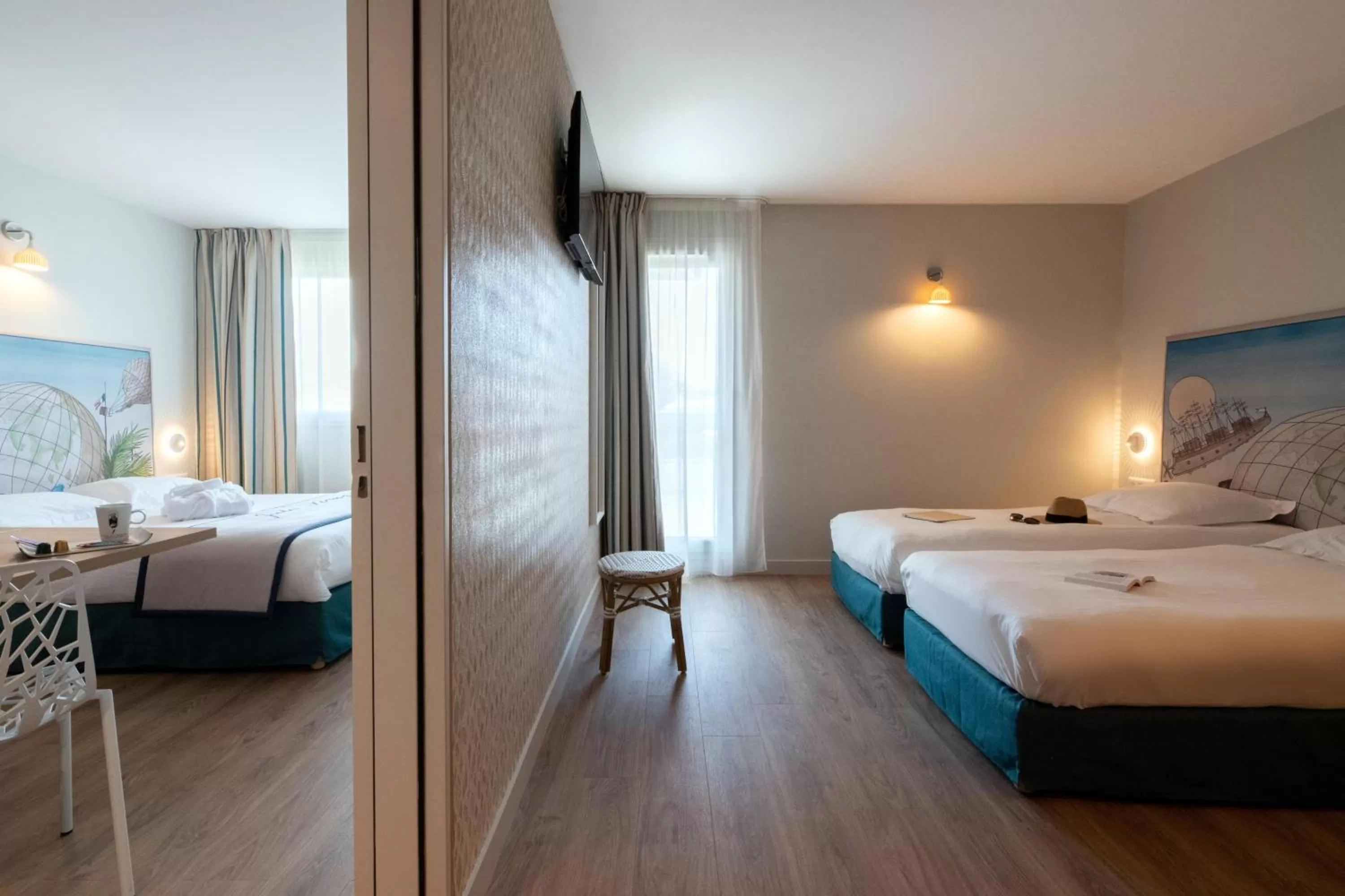 Bed in Hôtel Jules Verne Biarritz