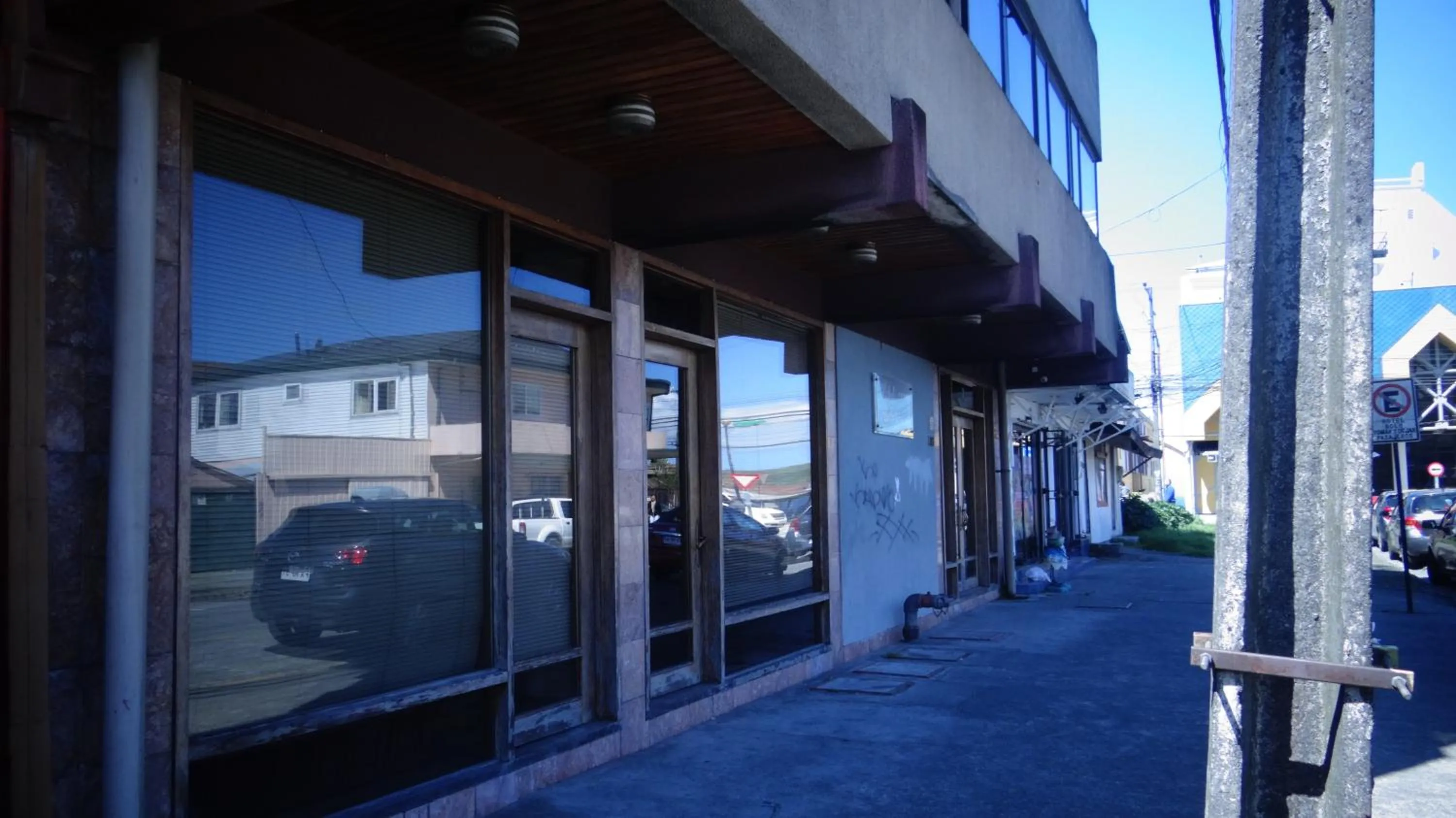 Facade/entrance in Hotel Antupiren