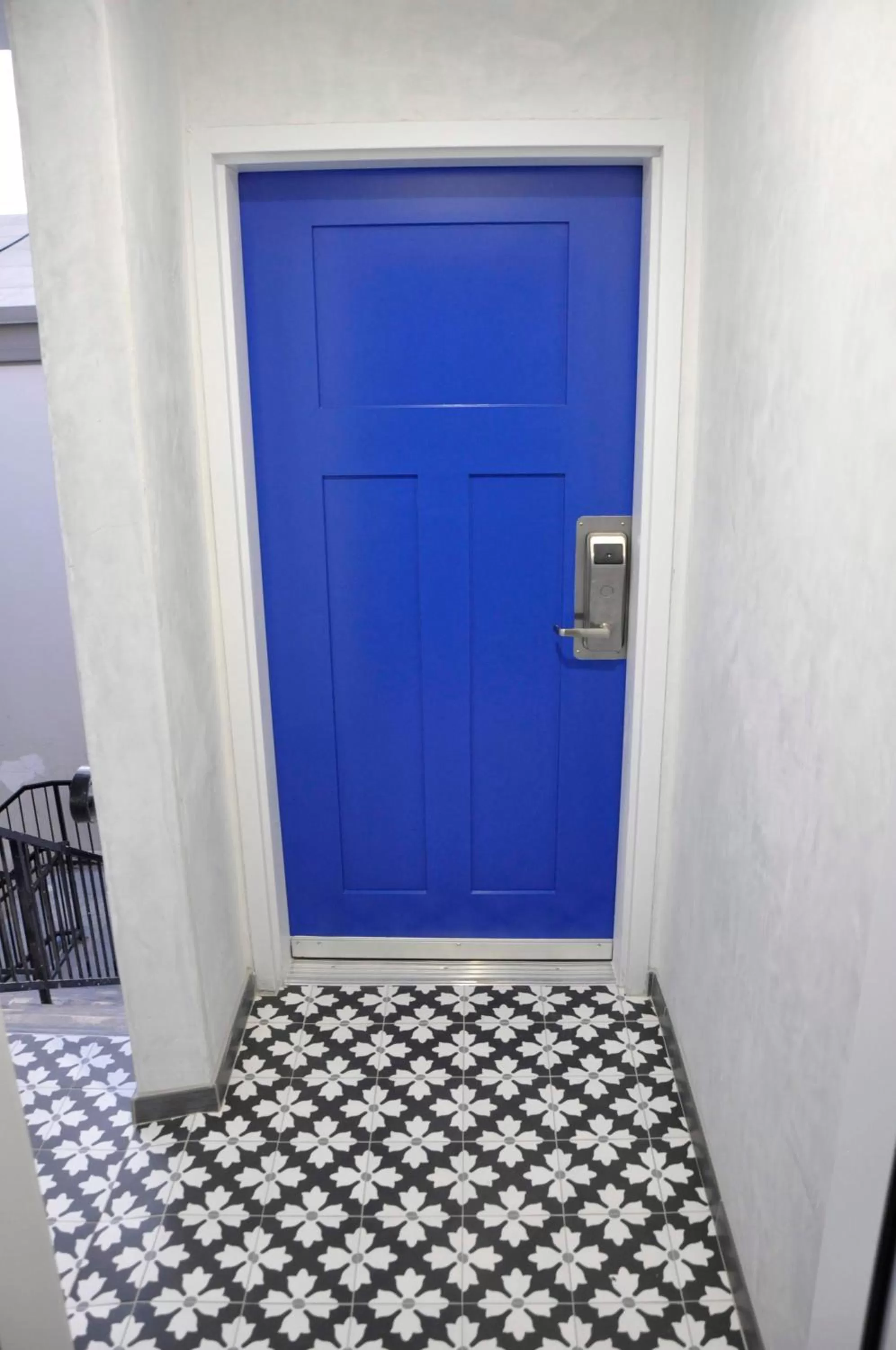 The Belmont Shore Inn