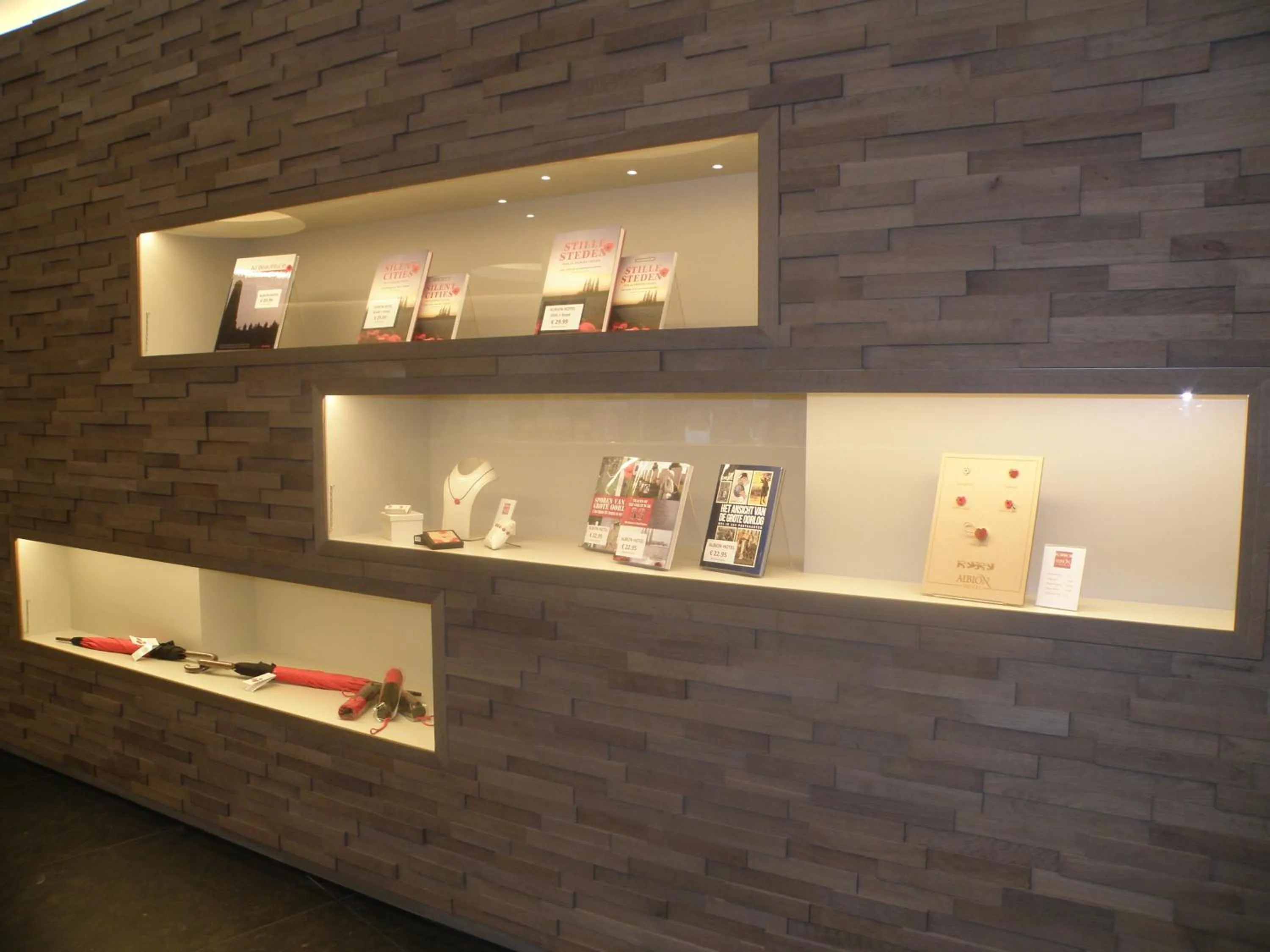 Lobby or reception in Albion Hotel