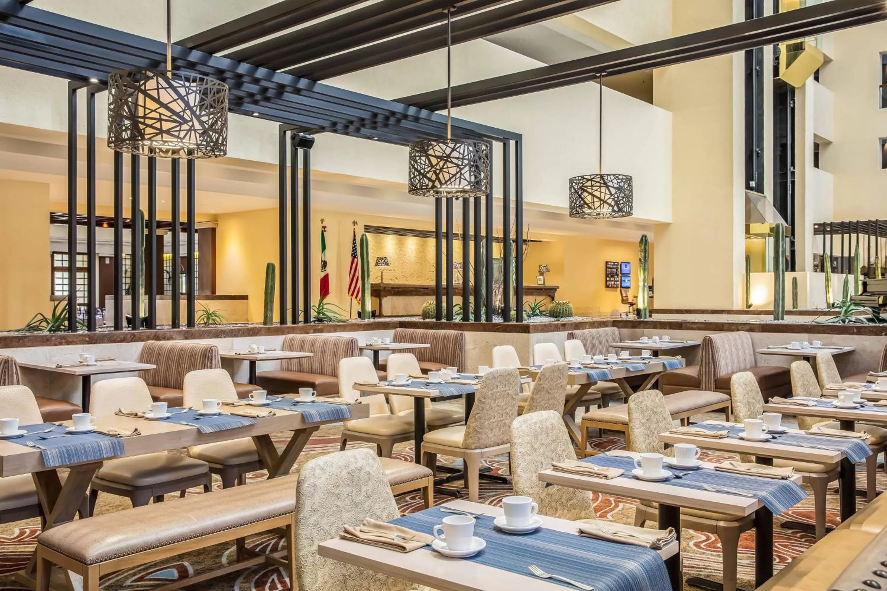 Restaurant/places to eat in Sheraton Chihuahua Soberano