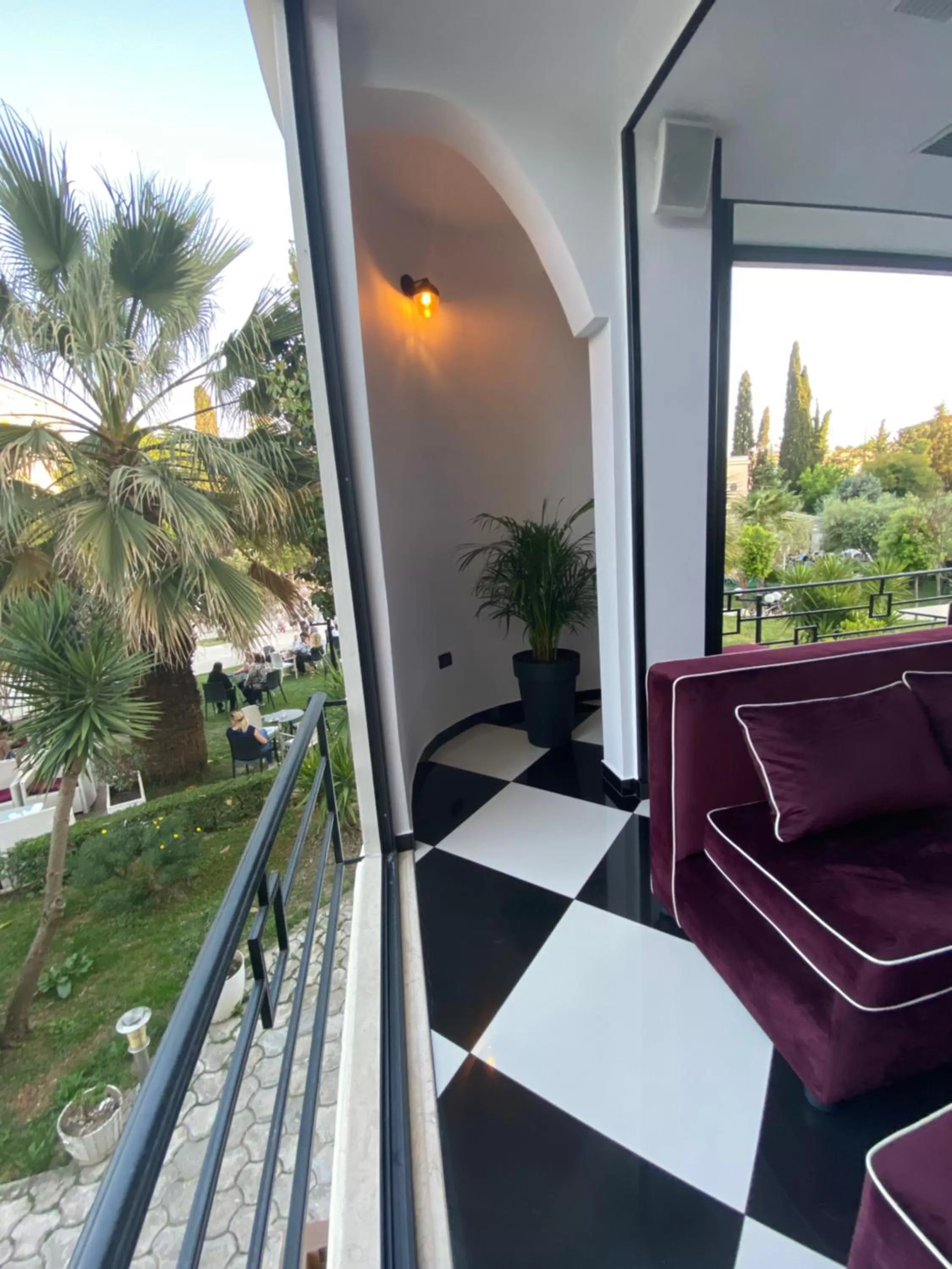 Restaurant/places to eat in Garden Boutique Hotel