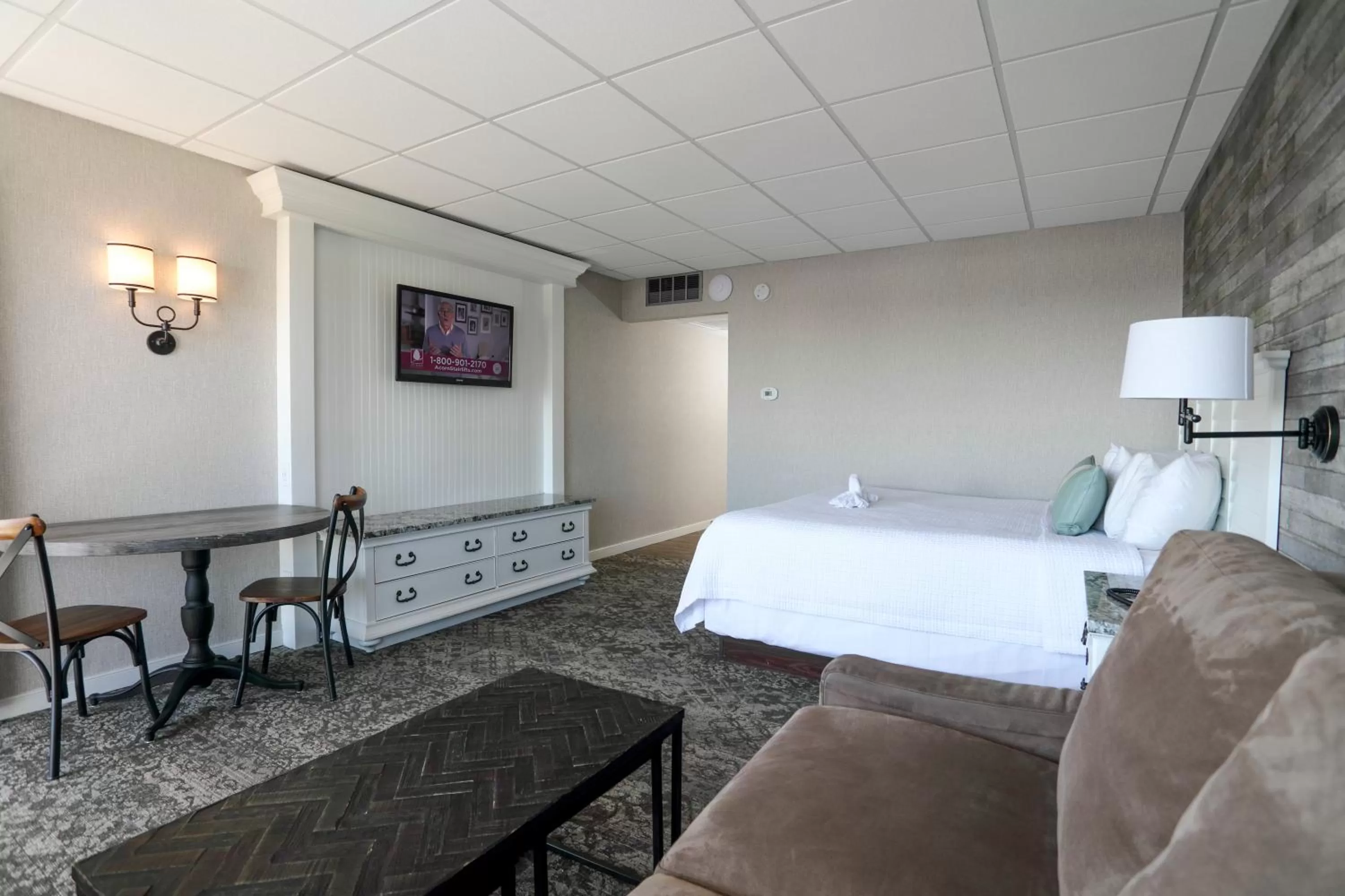 Photo of the whole room, Bed in Grand Hotel Cape May