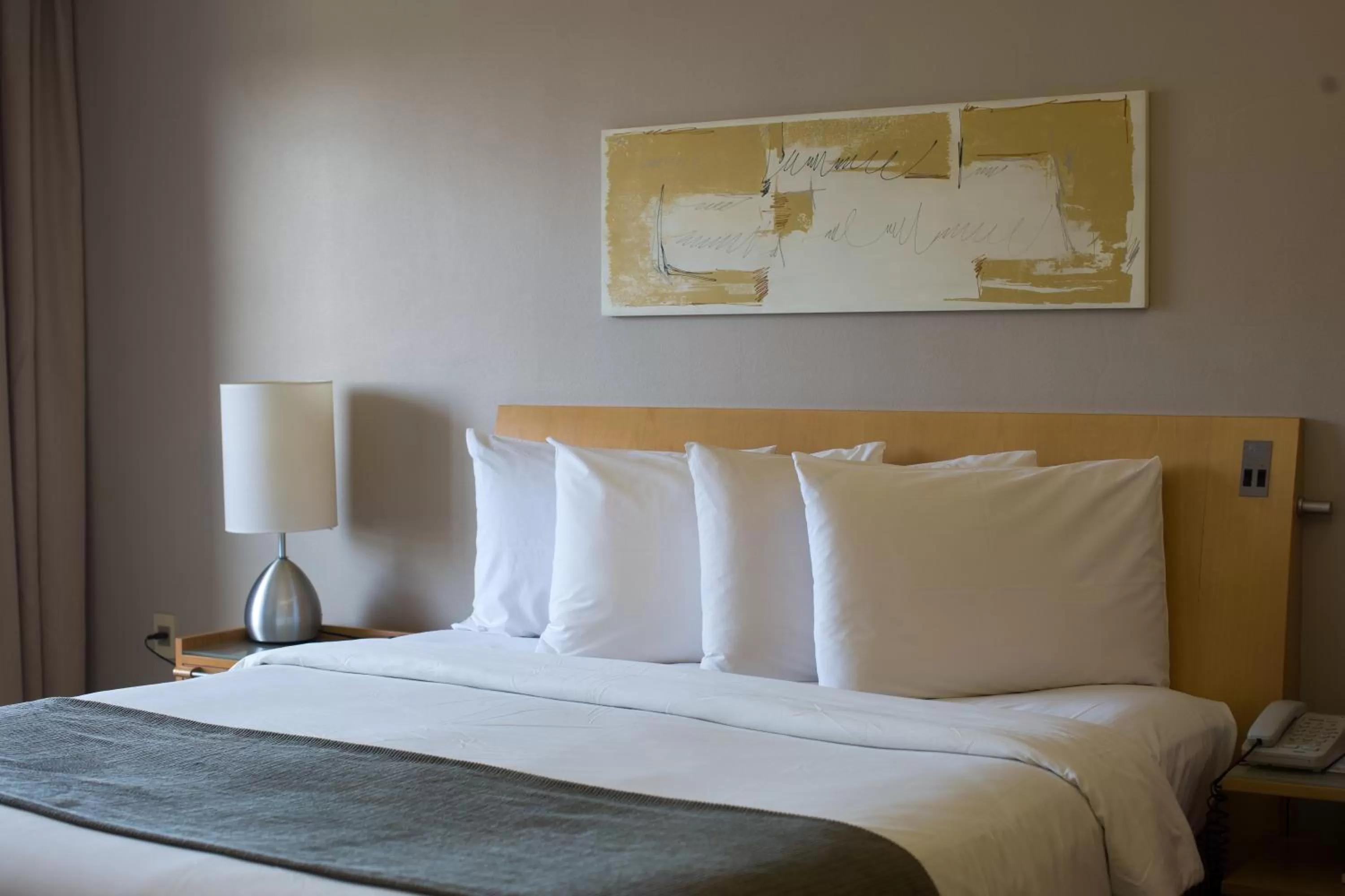 Bed in Grand Bittar Hotel