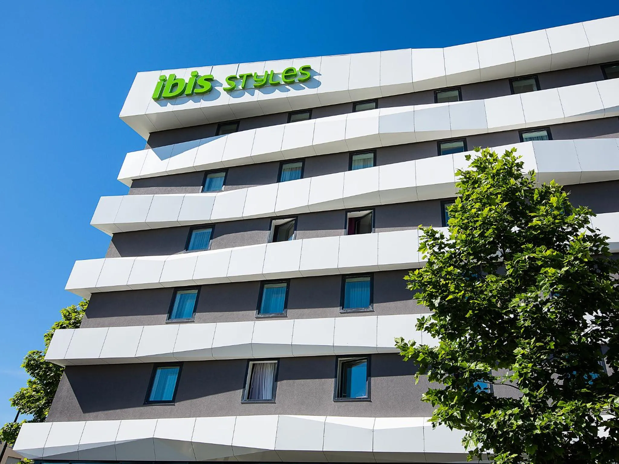 Facade/entrance in ibis Styles Strasbourg Avenue du Rhin