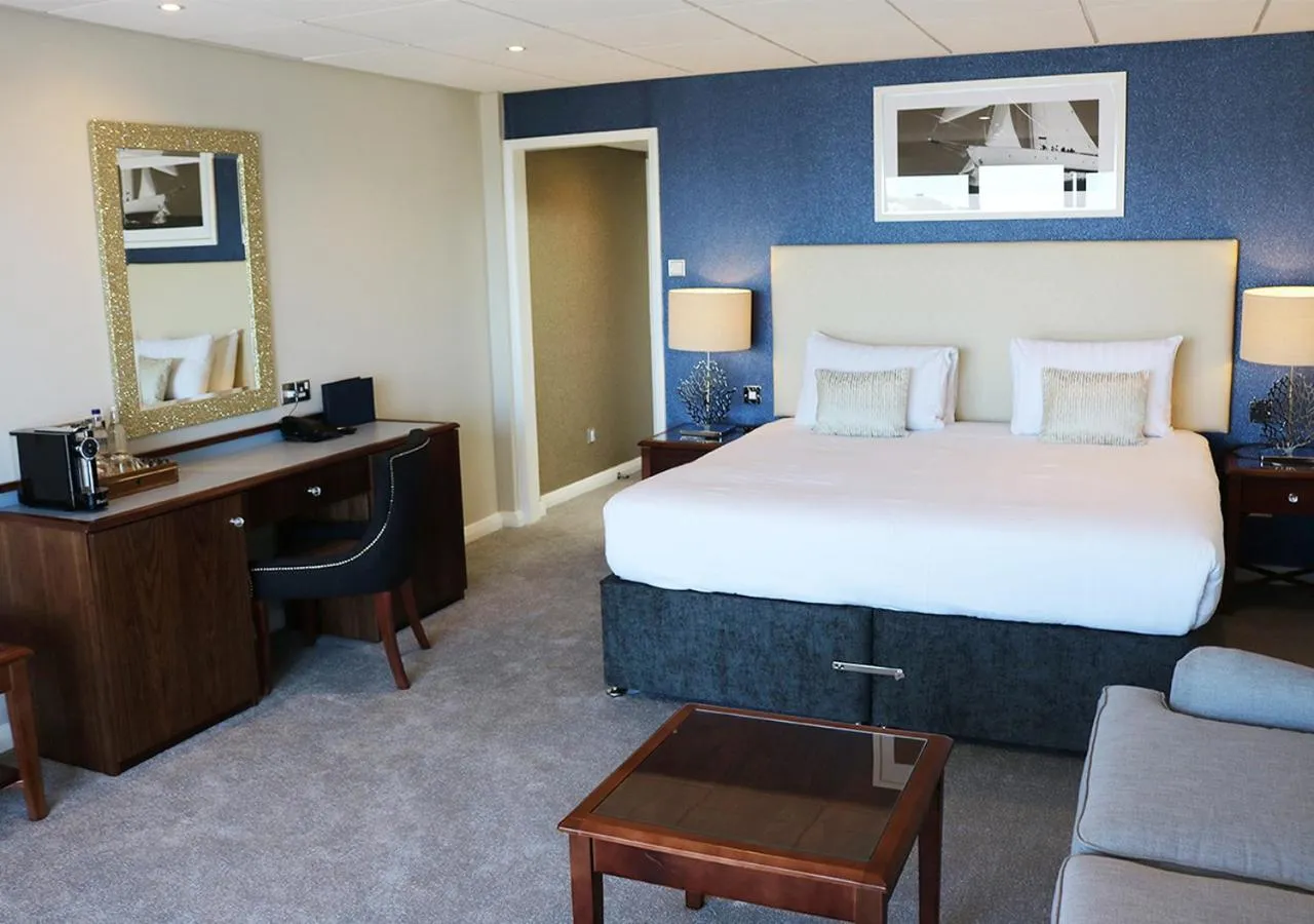 Bed in Sandbanks Hotel