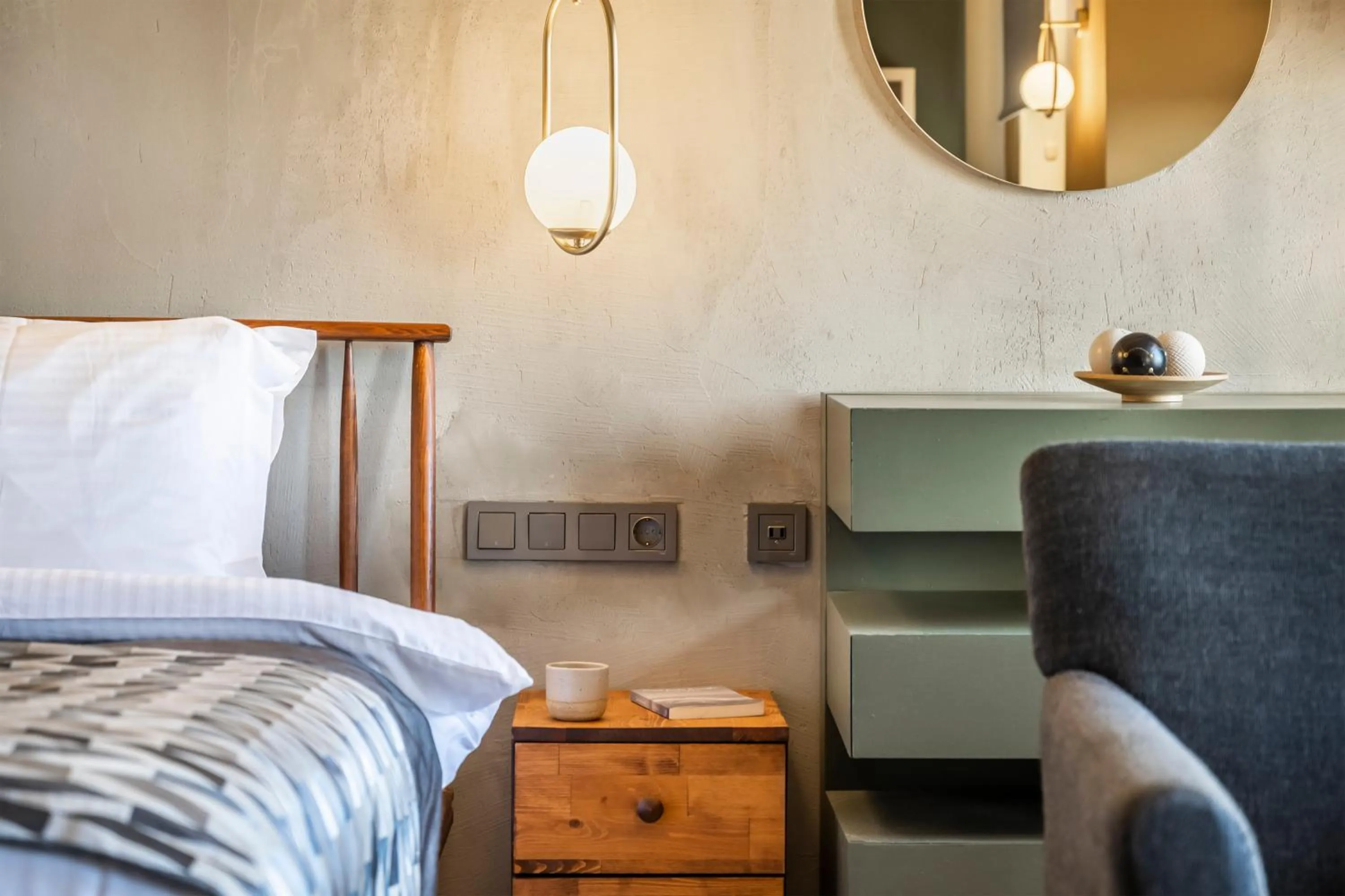 Decorative detail, Bed in Ansen Hotel and Suites