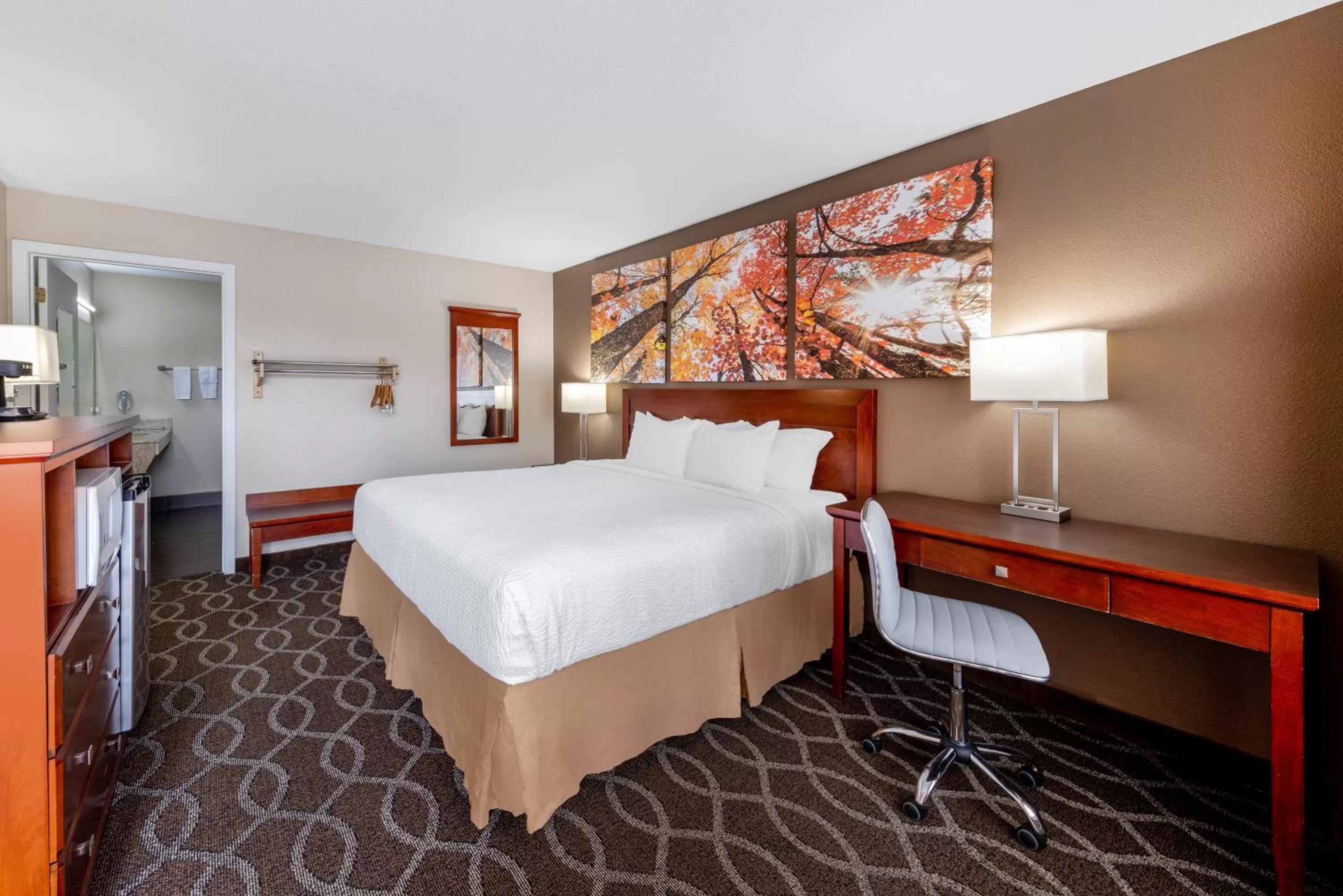 Bed in Days Inn by Wyndham St. Robert Waynesville/Ft. Leonard Wood