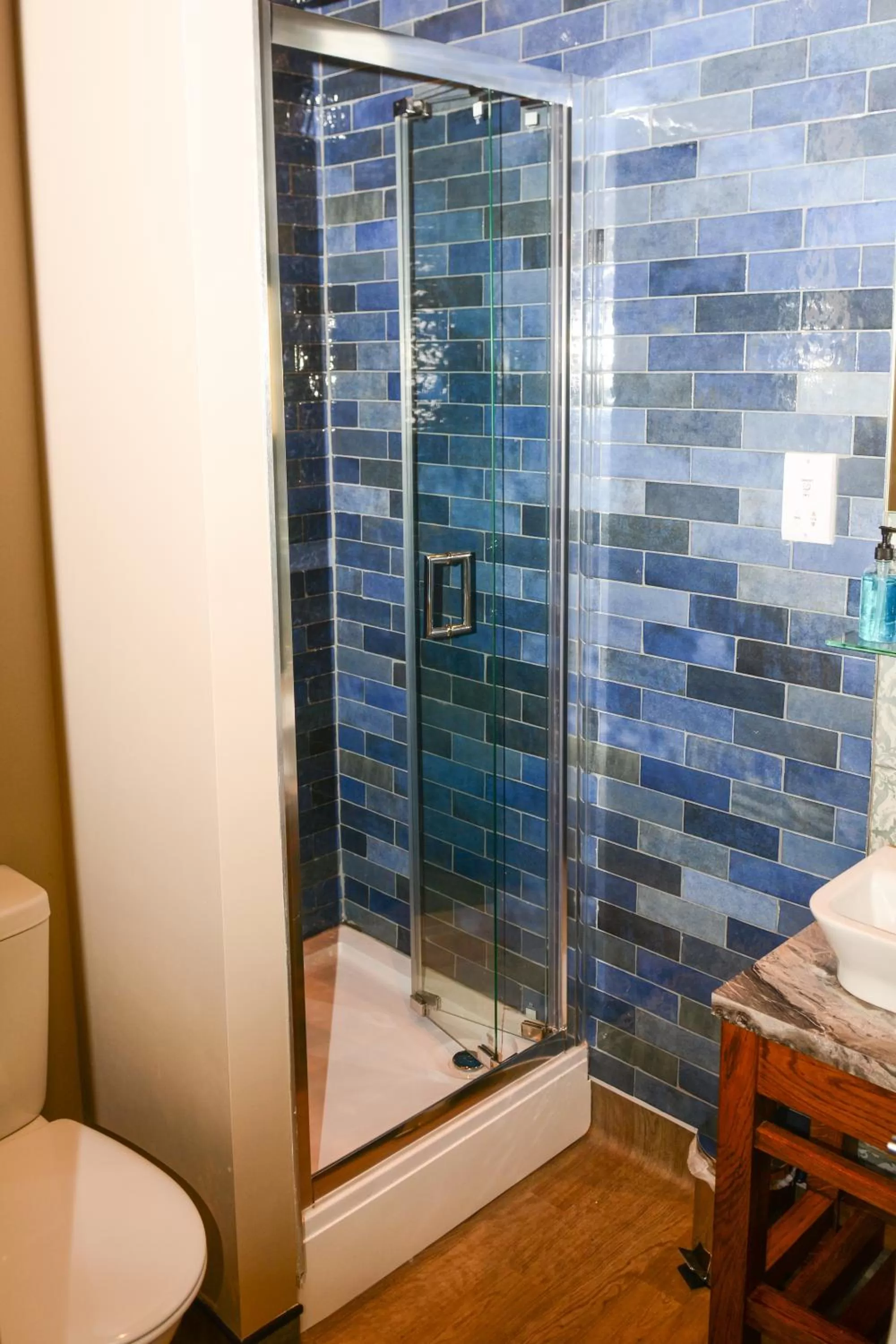 Bathroom in Plough Inn