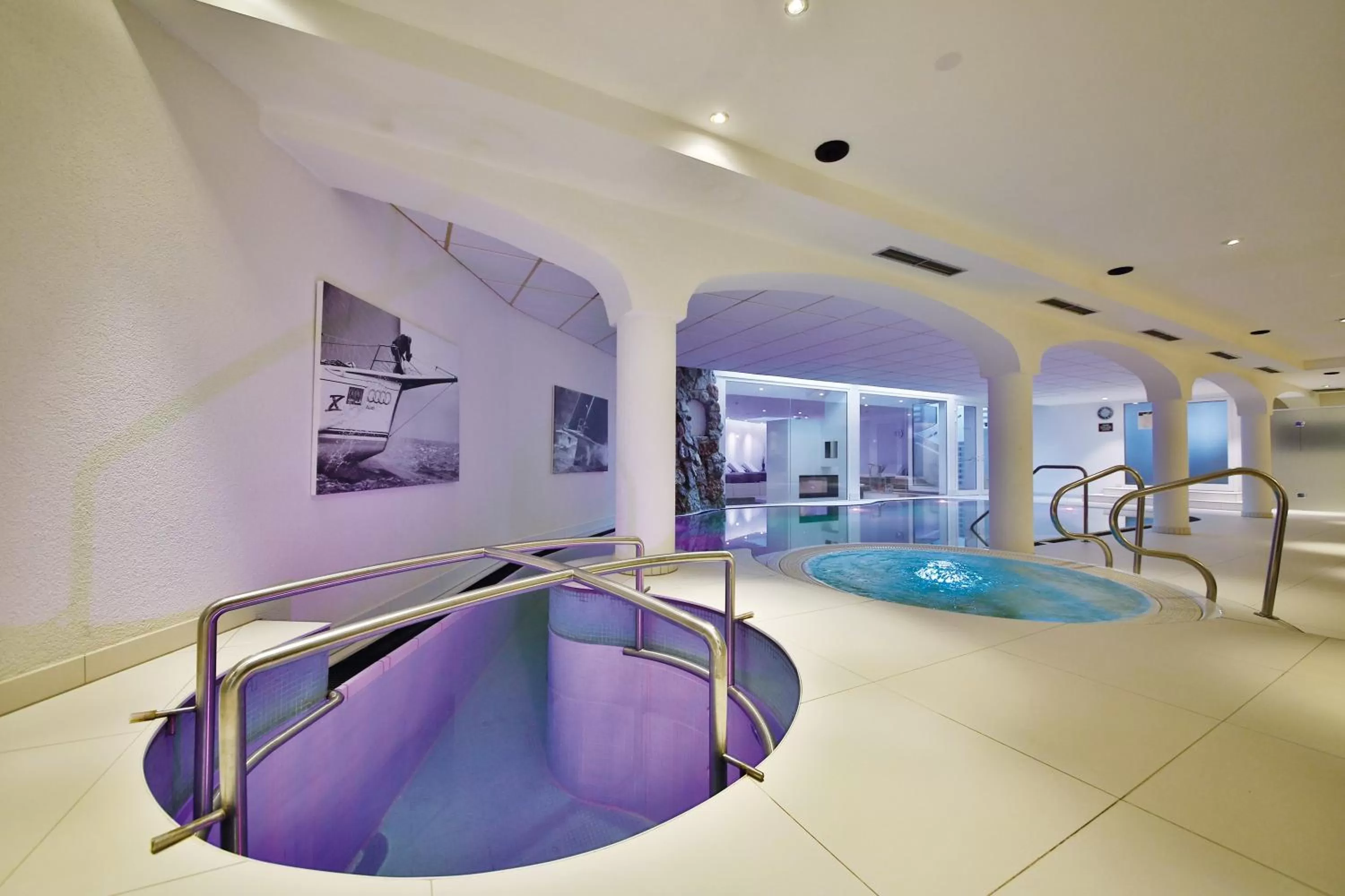 Hot Tub in Mountains Hotel