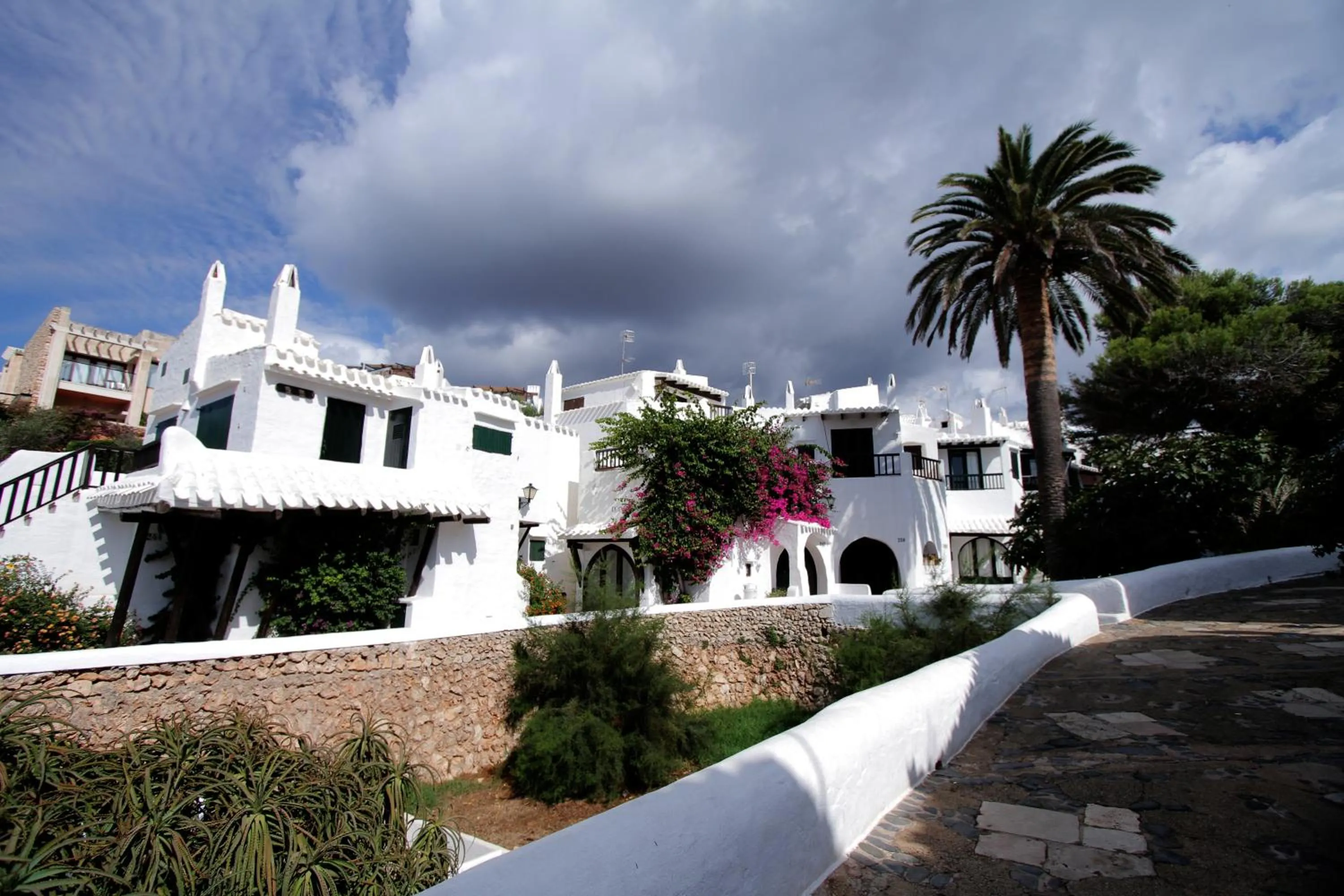 Facade/entrance in Binivell Park - Caliu Apartments