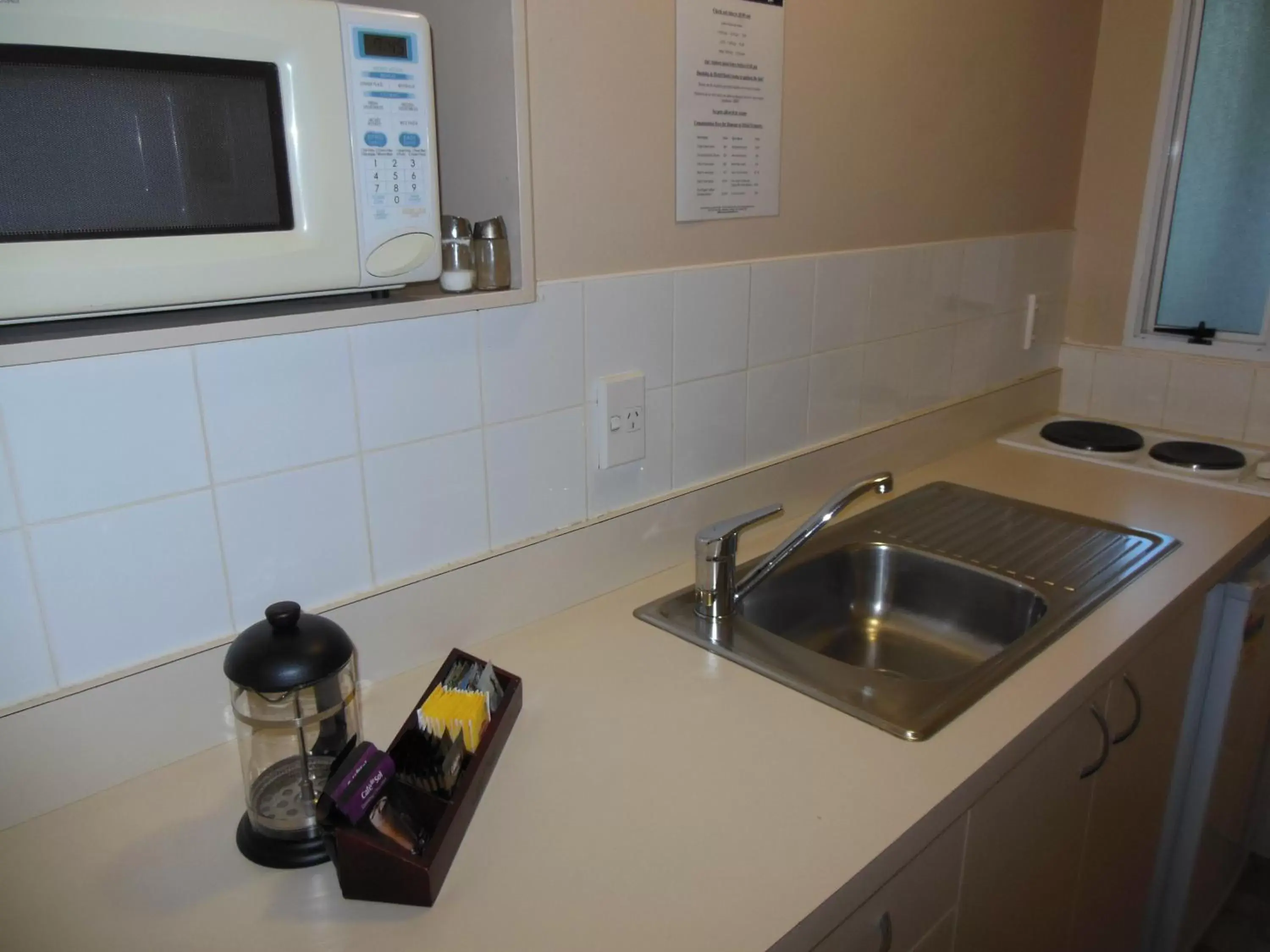 Standard Twin Studio in ASURE Camelot Arms Motor Lodge Standard Twin Studio in ASURE Camelot Arms Motor Lodge