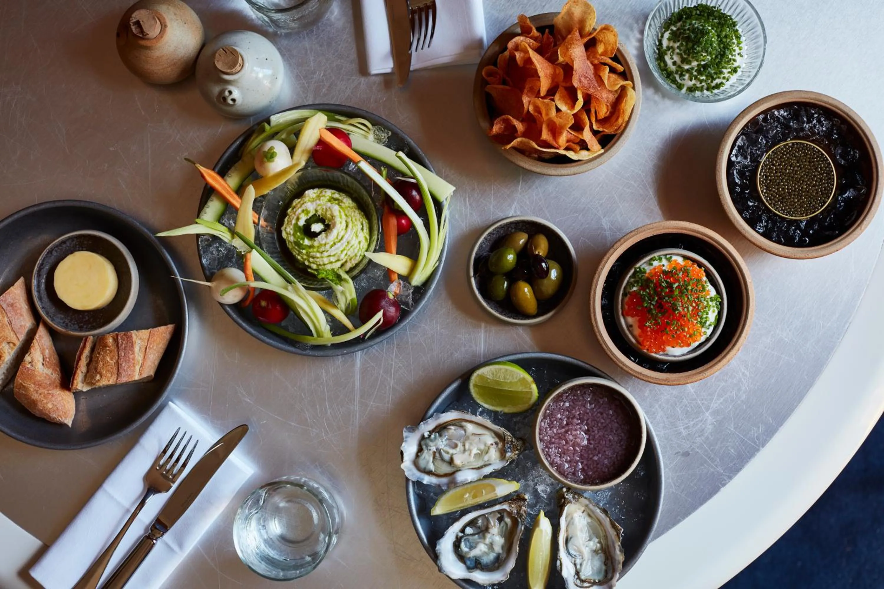 Restaurant/places to eat in Cowley Manor Experimental