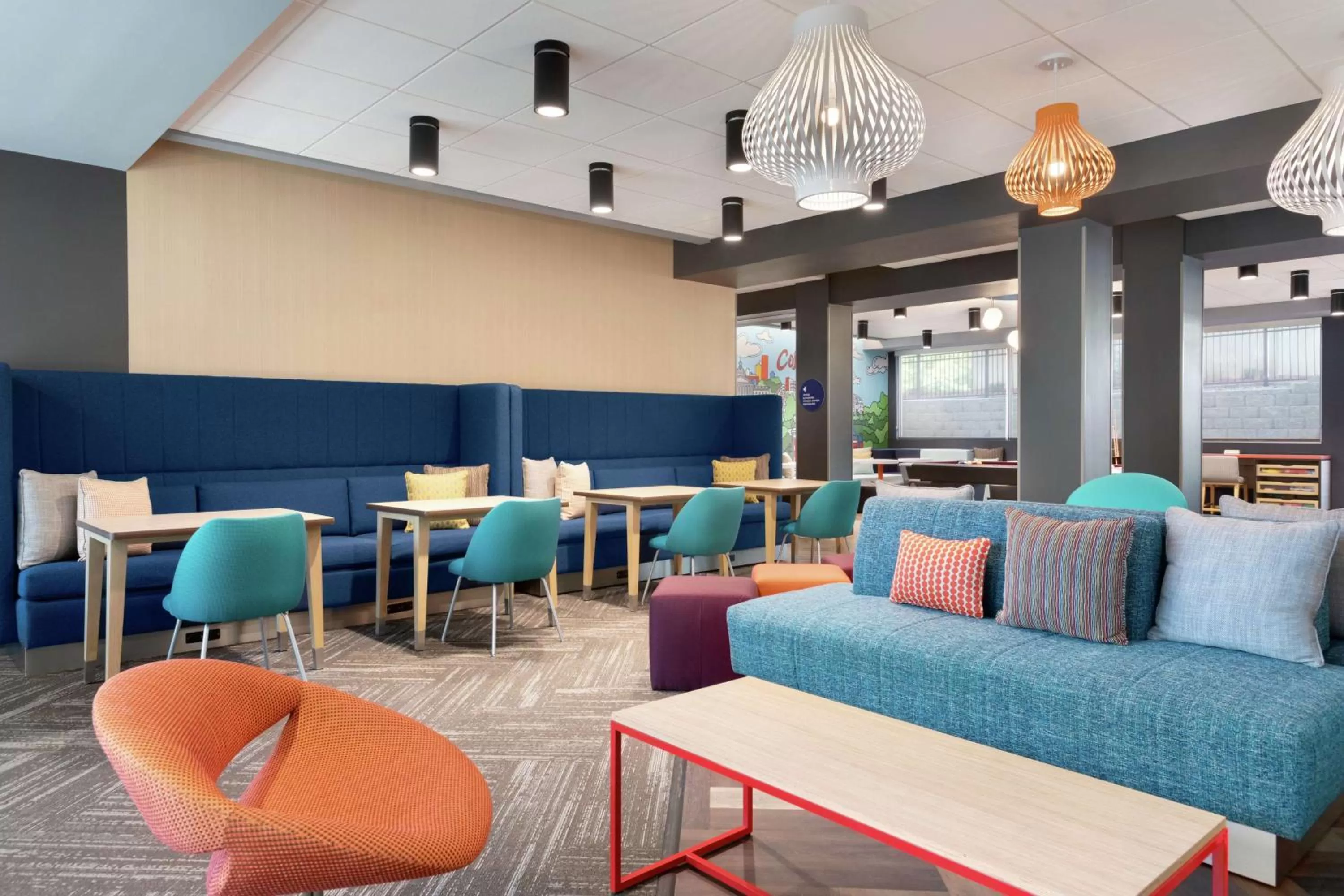 Living room in Tru By Hilton Harbison Columbia