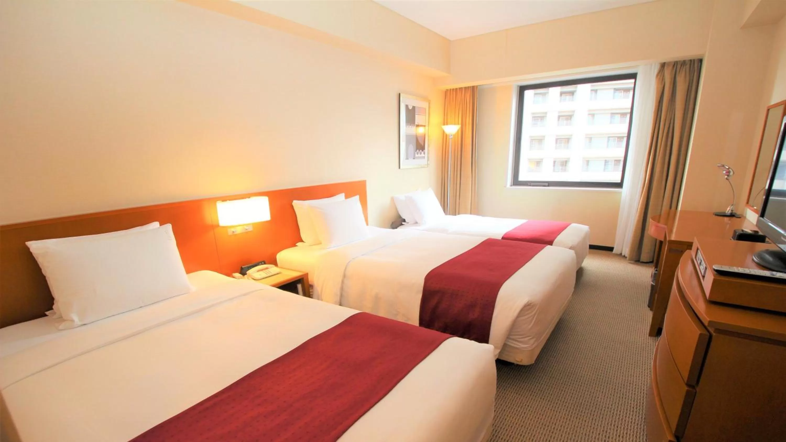 Photo of the whole room, Bed in ANA Holiday Inn Sendai by IHG