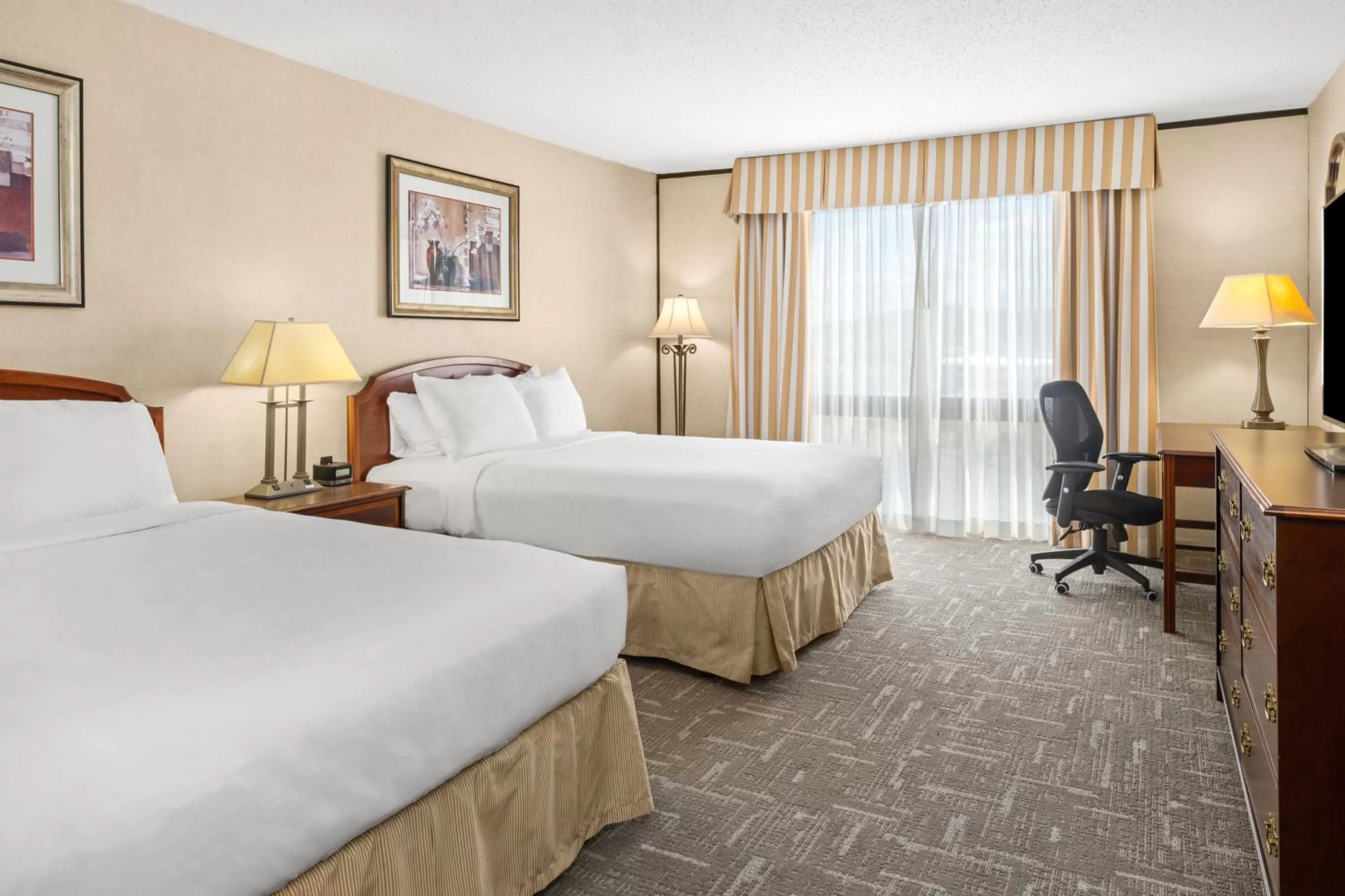 Bedroom, Bed in Montana Trailhead Inn