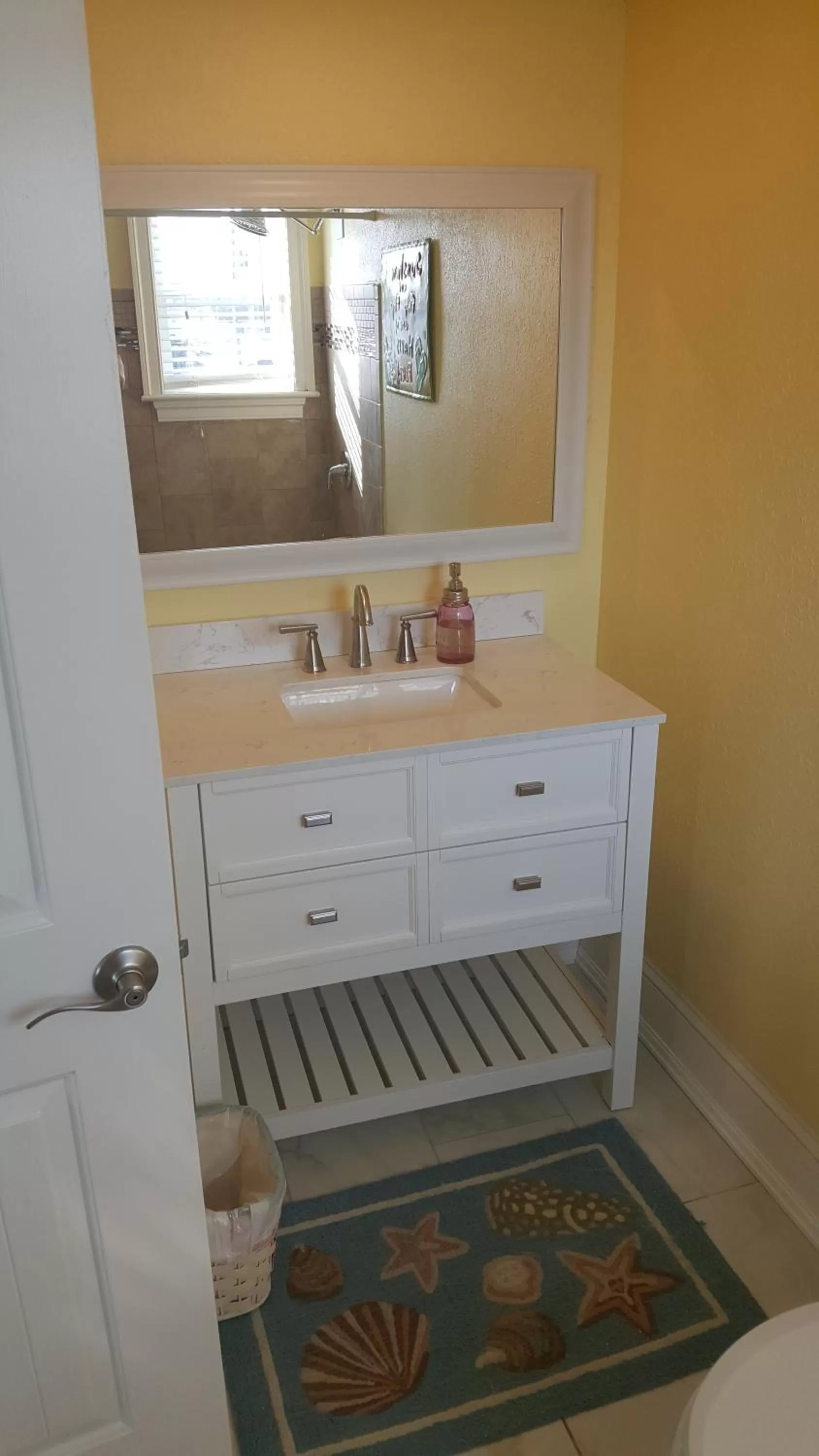 Bathroom in Pierhouse Bed & Breakfast