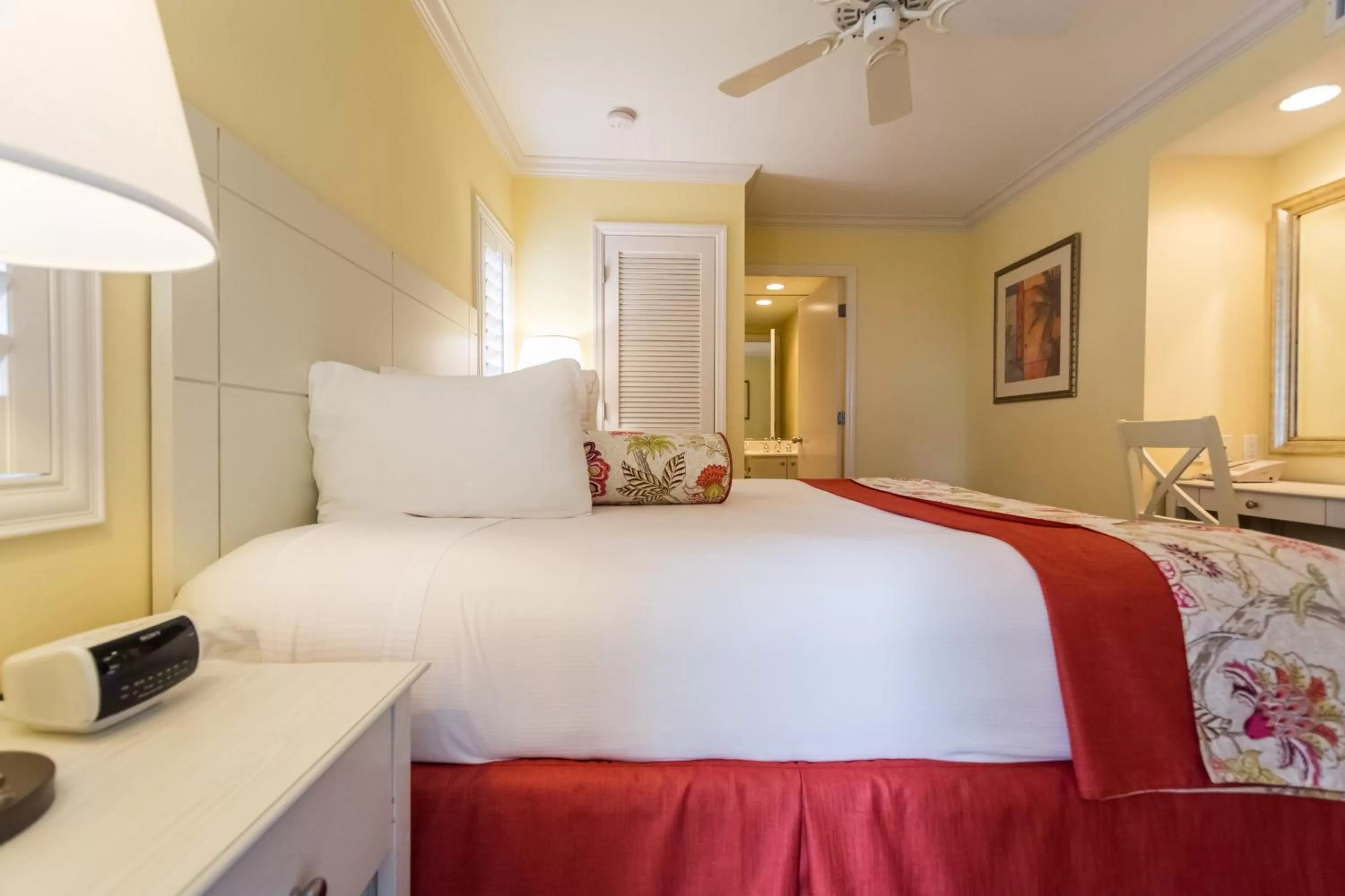 Photo of the whole room, Bed in Inn at the Beach-Venice FLORIDA