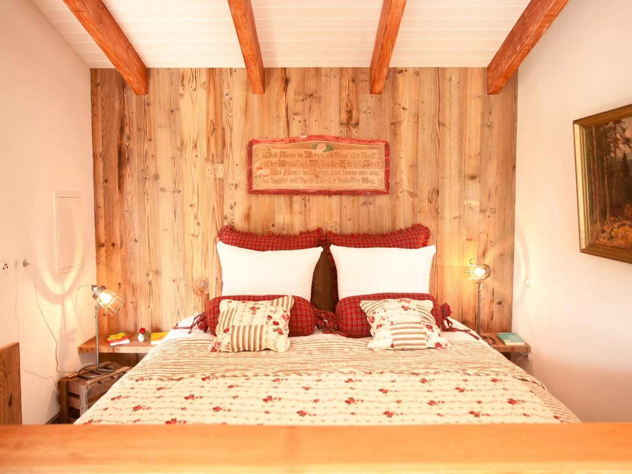 Bedroom, Bed in Weißt Du noch - Gästehäuser & Suiten