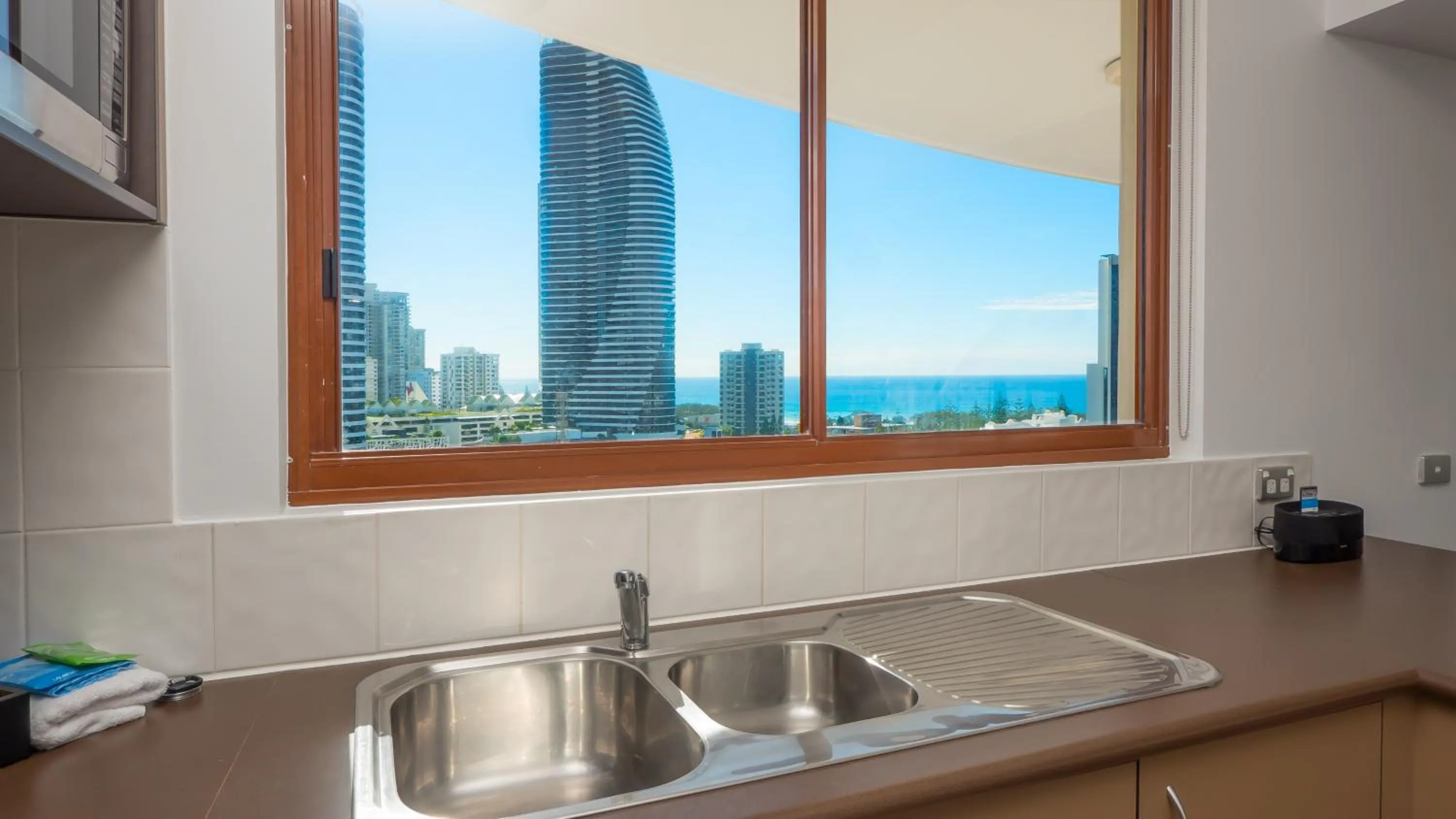 Broadbeach Savannah Resort