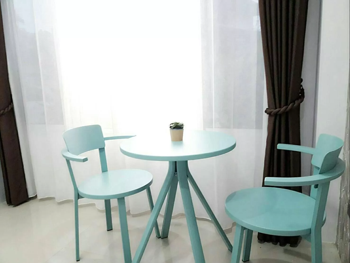 Decorative detail in Noble Baan Pastel